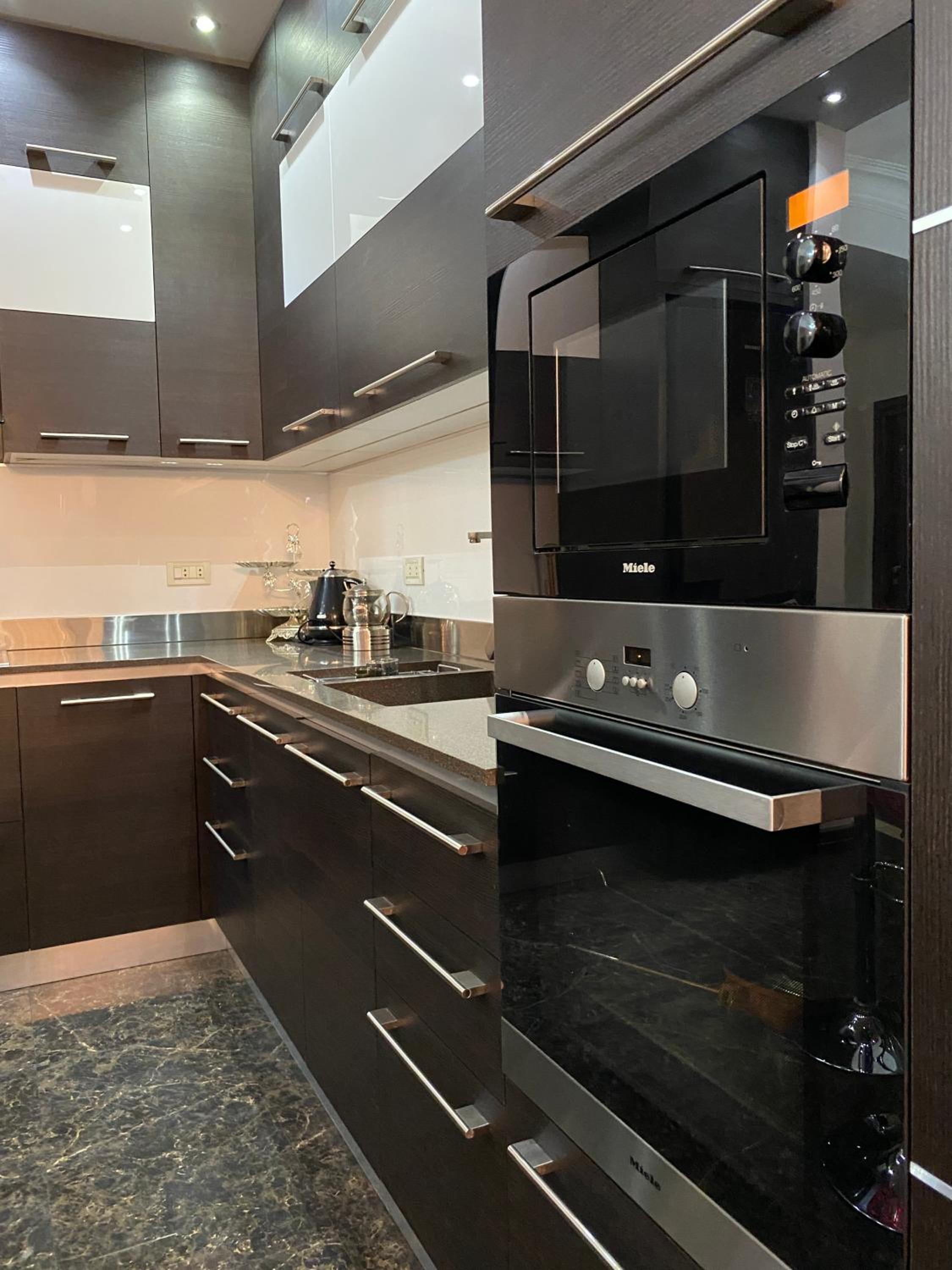 Amiryan street, 3 bedrooms Luxury apartment AM440