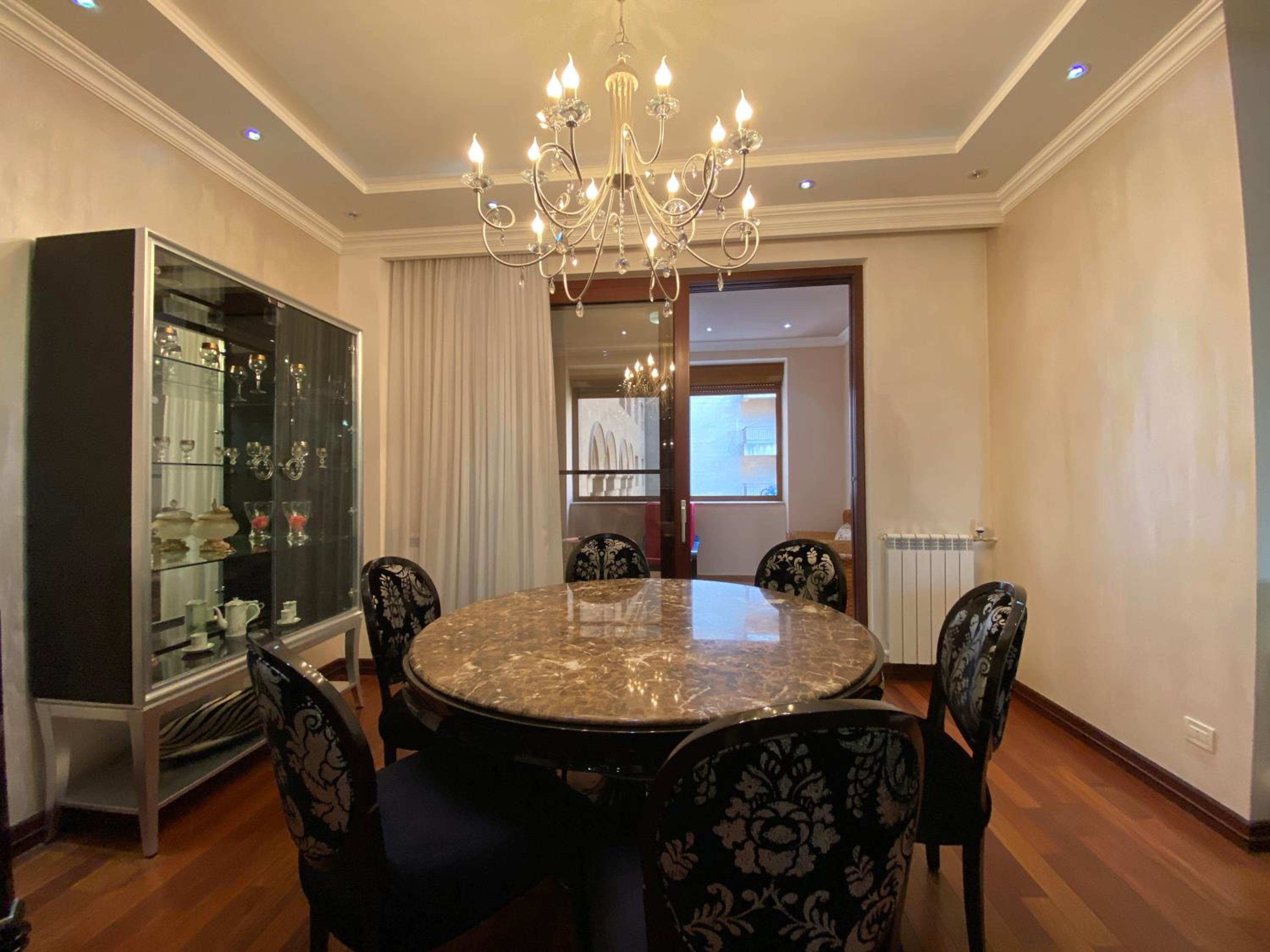 Amiryan street, 3 bedrooms Luxury apartment AM440