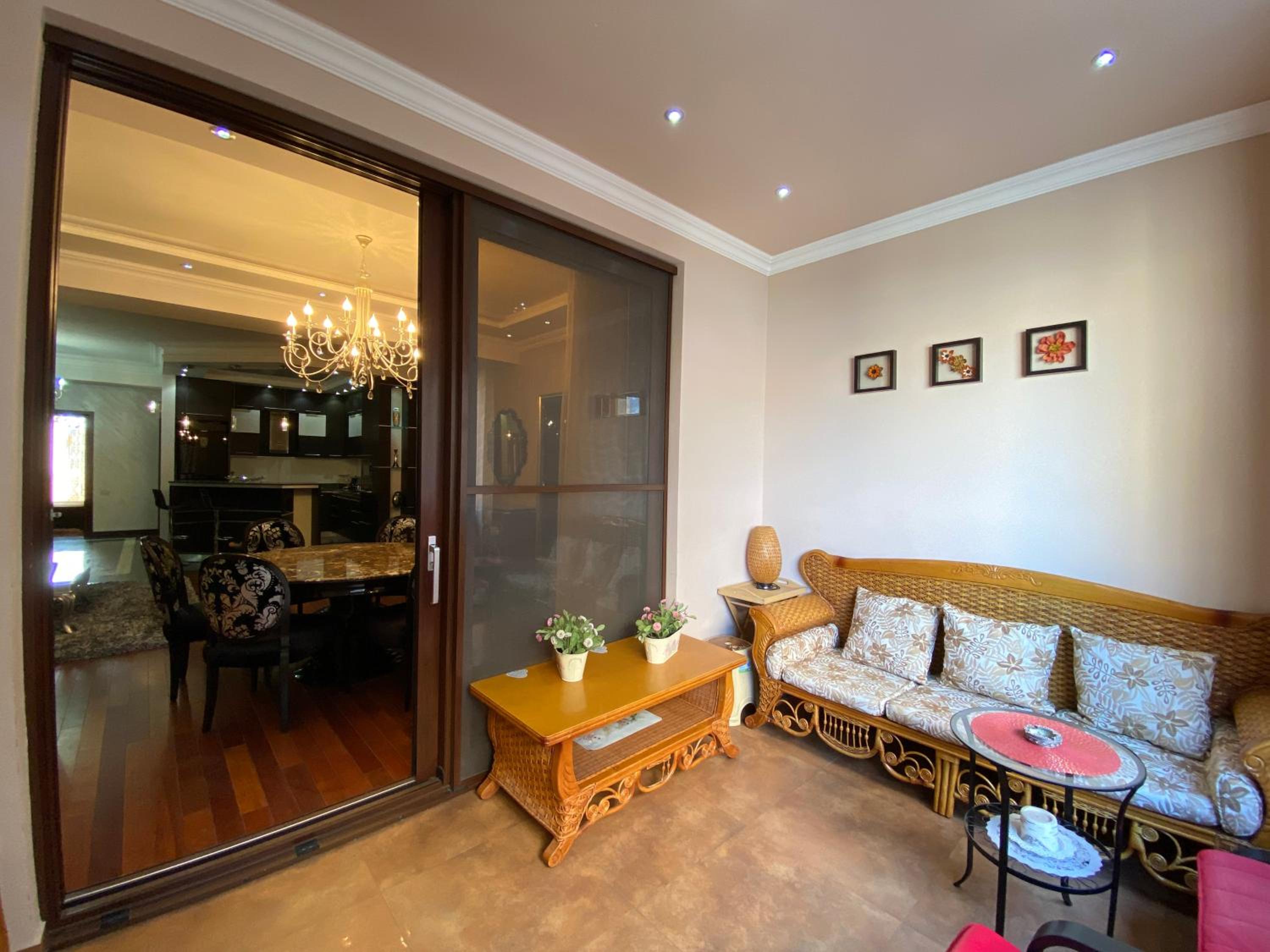 Amiryan street, 3 bedrooms Luxury apartment AM440