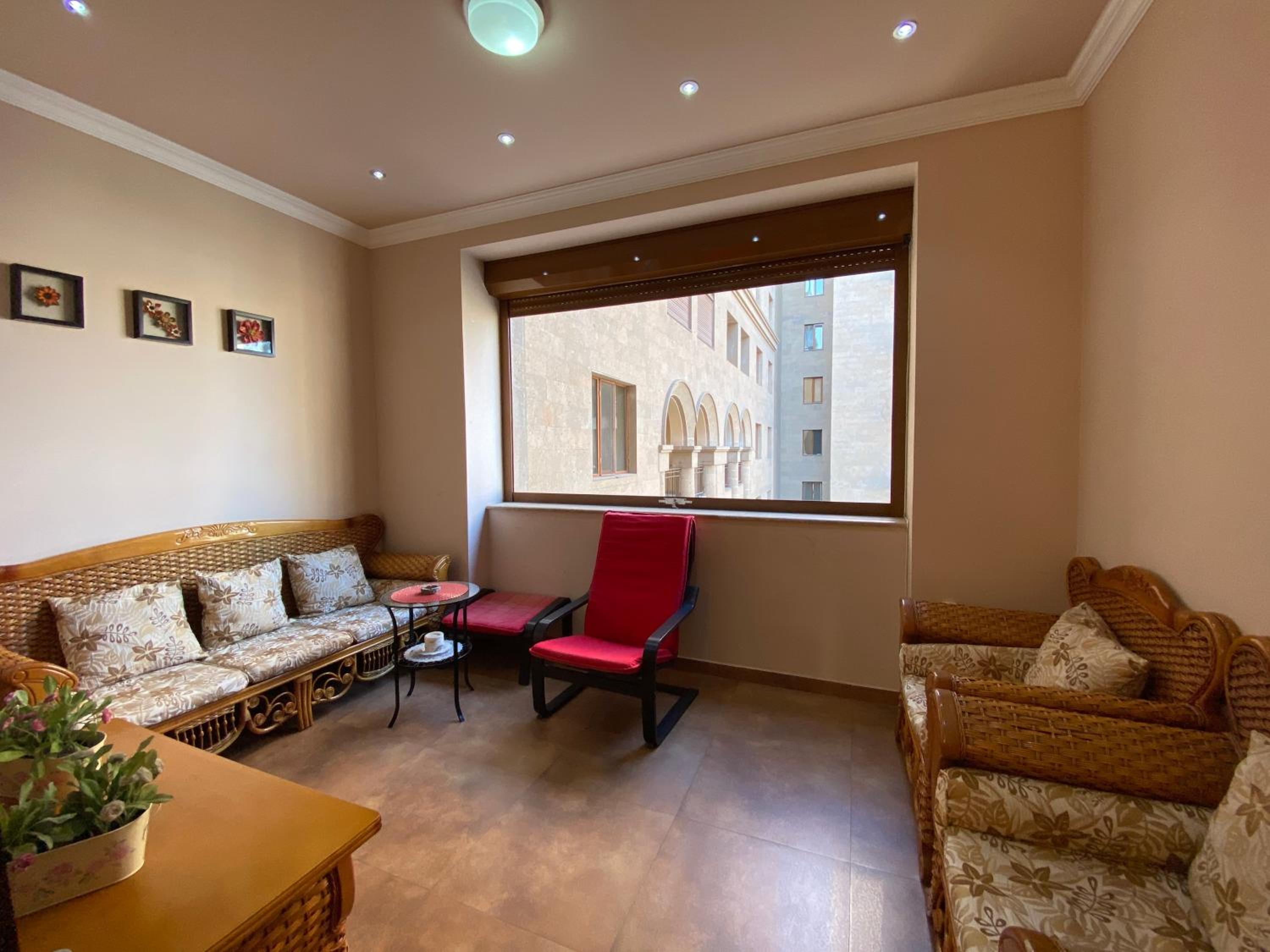 Amiryan street, 3 bedrooms Luxury apartment AM440