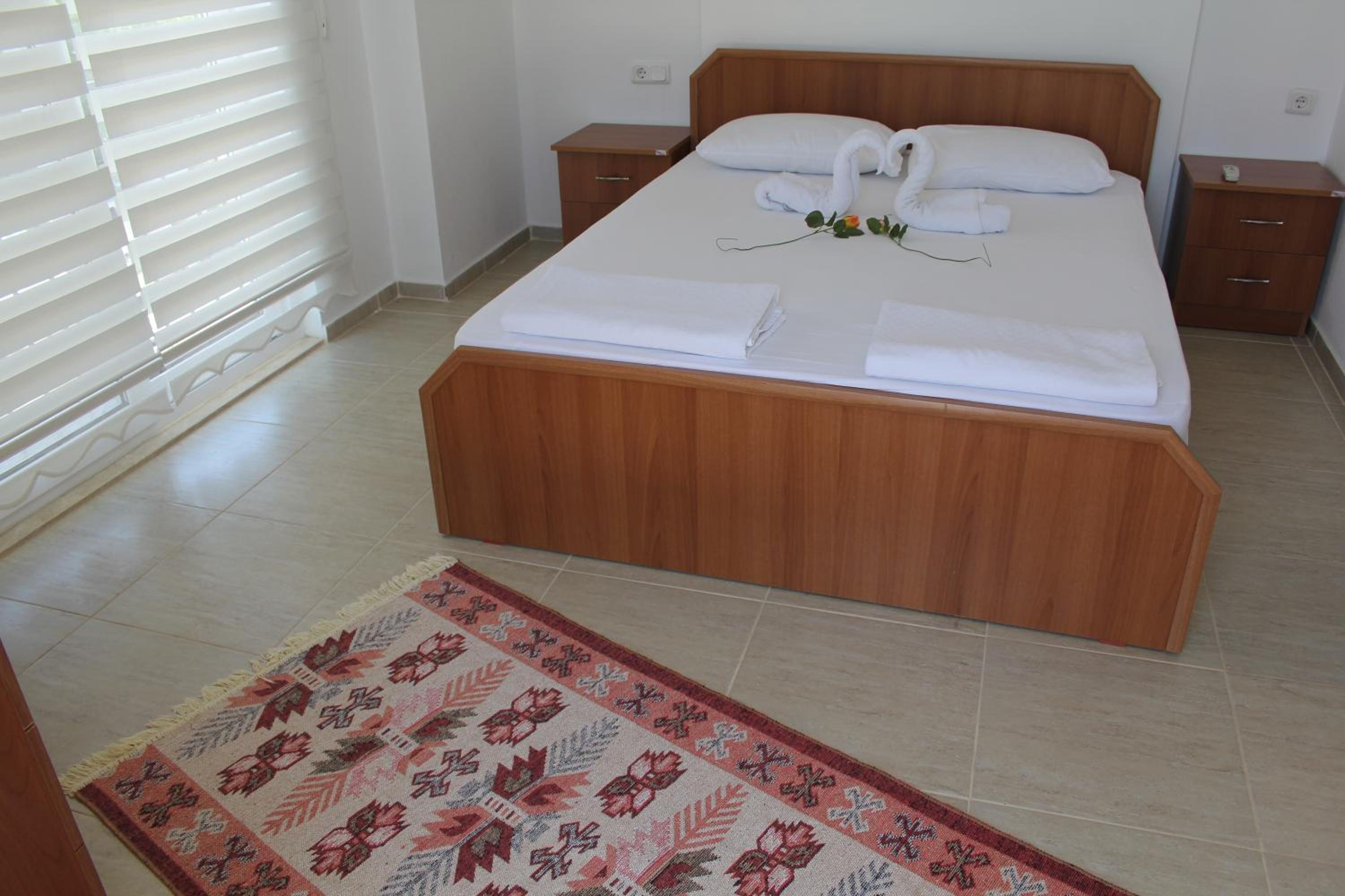 VillaSevval-Sleeps8-Pool-Bbq-Ac-near Dalyan centre view 3