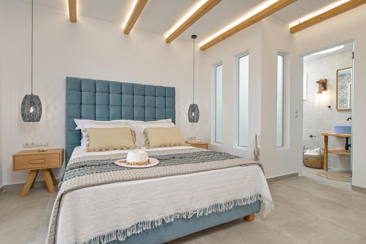 Alykes Studios & Suites