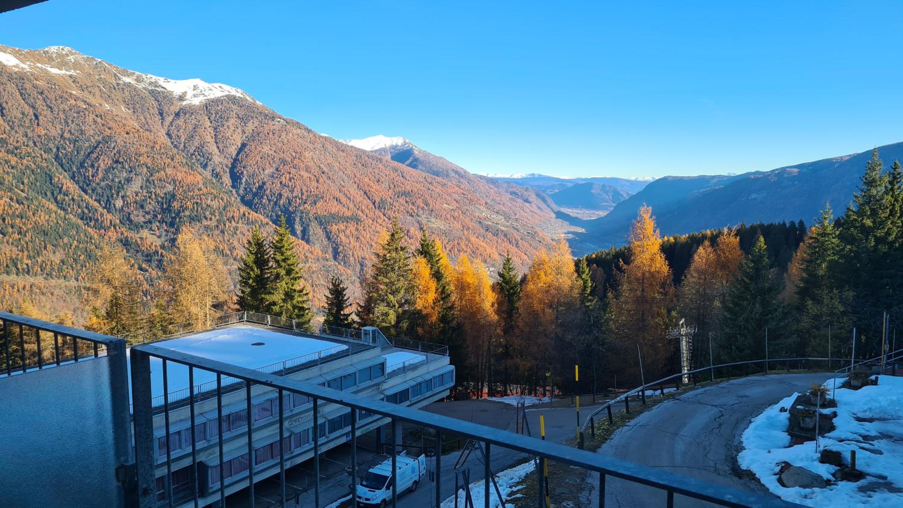 Appartamento con panorama sulla Val di Sole, Natura, Trekking e Relax view 3