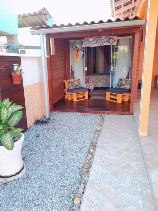 Ótima Casa para 10 pessoas /menos de 100m da Praia