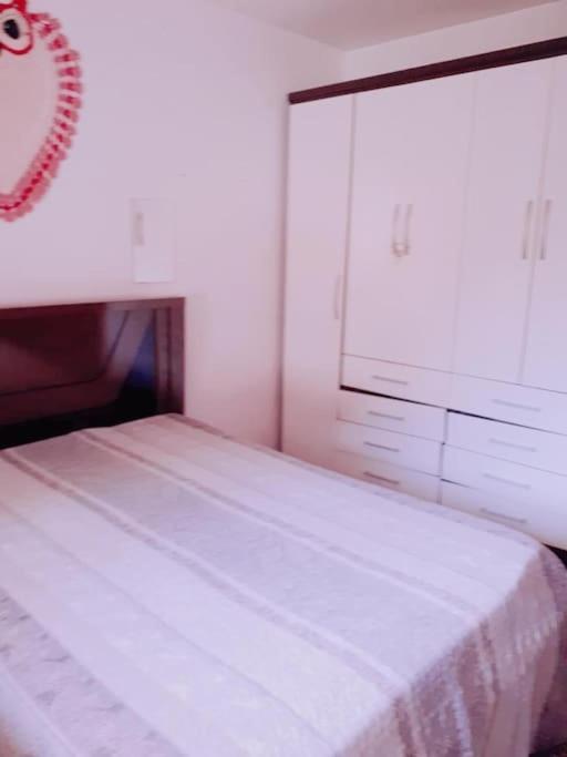 Ótima Casa para 10 pessoas /menos de 100m da Praia