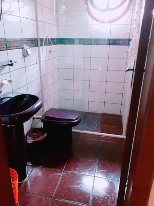 Ótima Casa para 10 pessoas /menos de 100m da Praia
