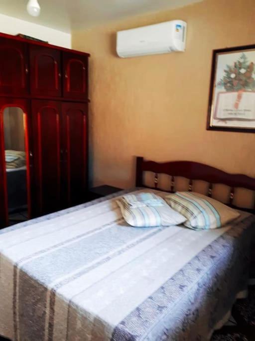 Ótima Casa para 10 pessoas /menos de 100m da Praia