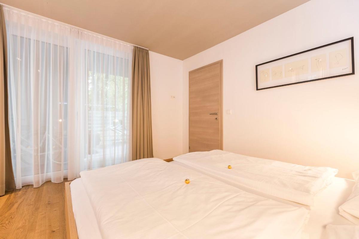 Room 4 & 5 Apartments
