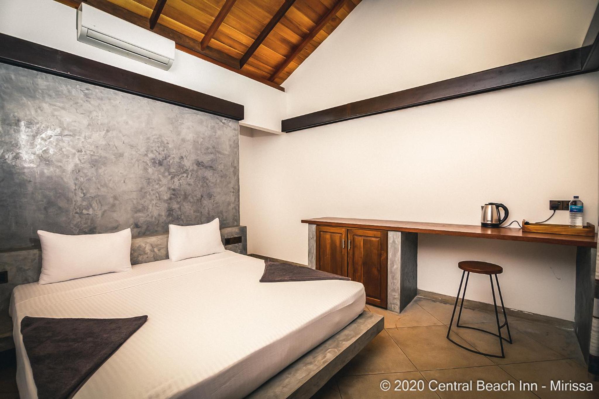 Central Beach Inn