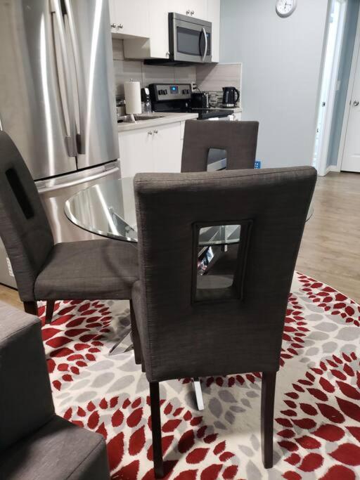 Cozy Two Bedroom Guest Suite in NW view 4