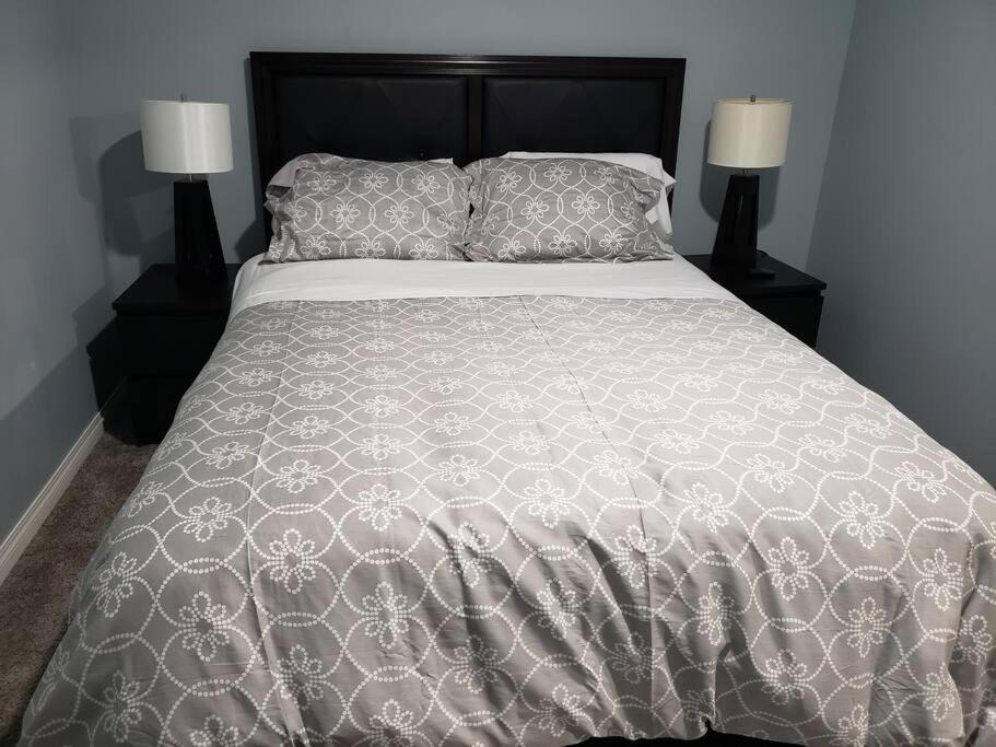 Cozy Two Bedroom Guest Suite in NW view 5