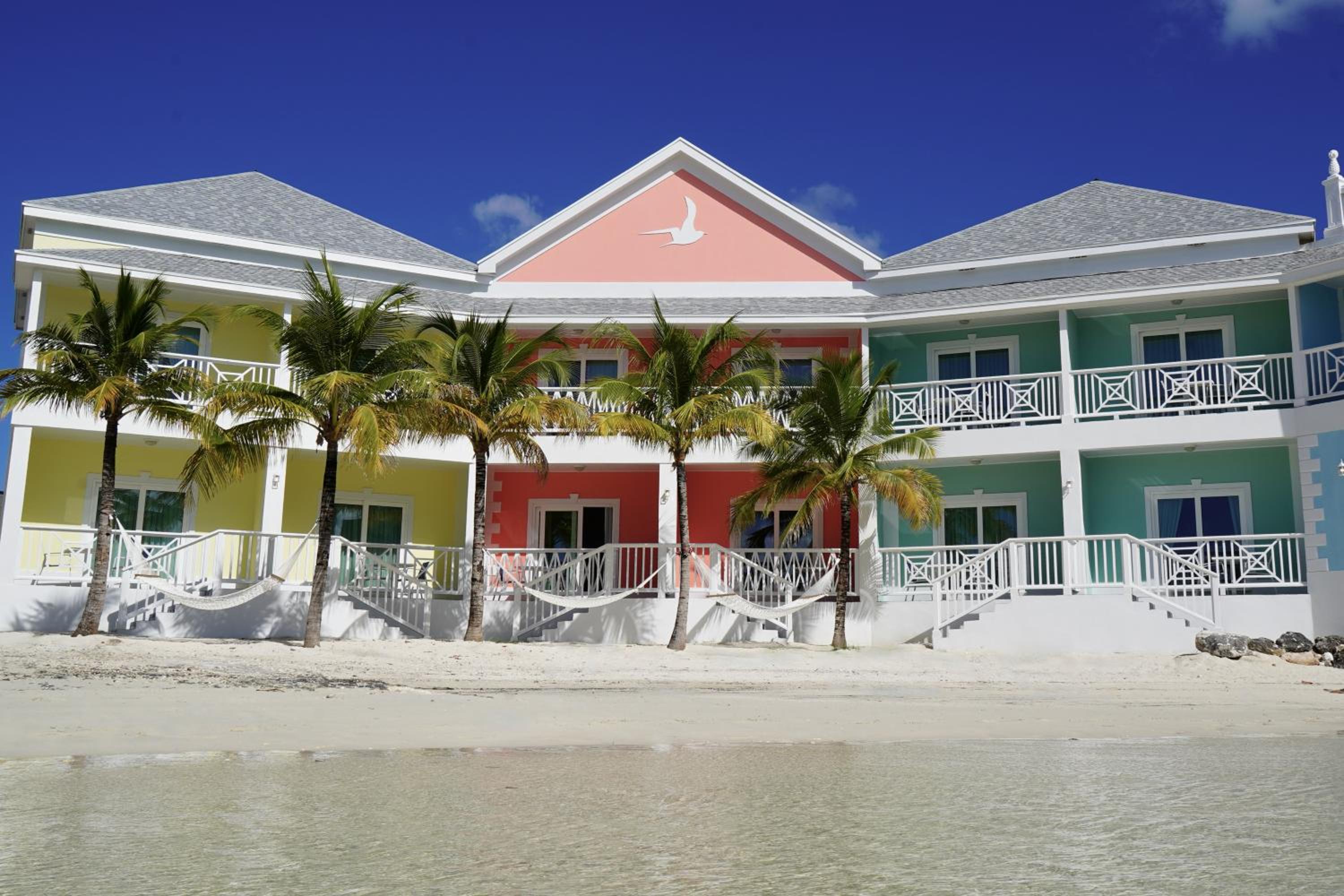 Photo 50 sur 58 de Sandyport Beach Resort