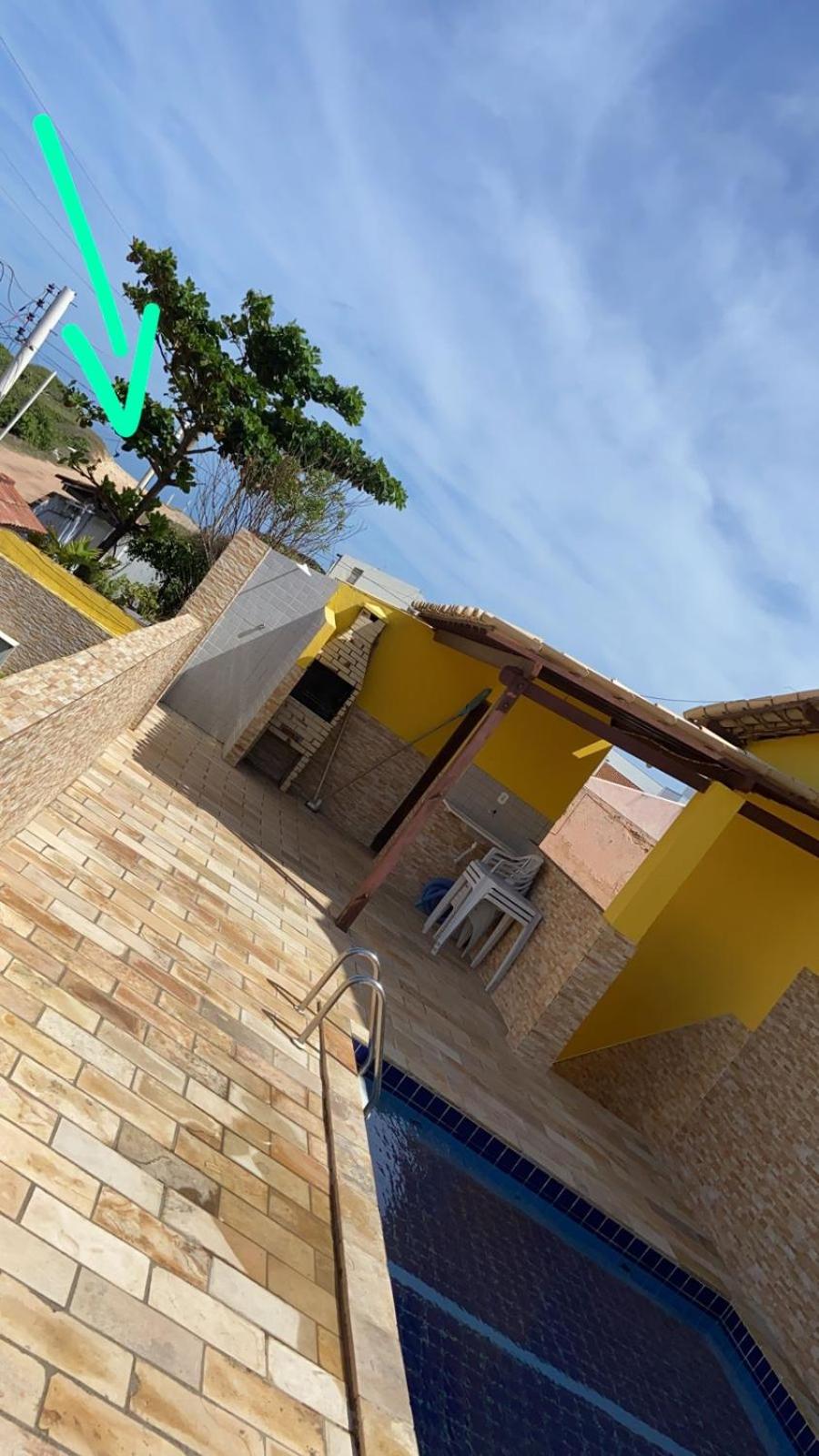Duplex em condomínio no Barra Mar