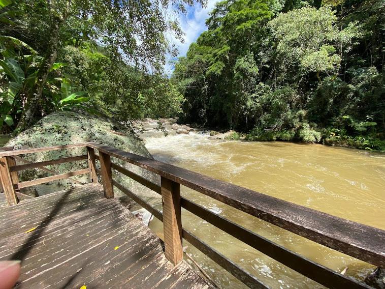 Lumiar chalé colonial lareira deck para beira rio particular e reservado área de lazer pertinho centro do bairro