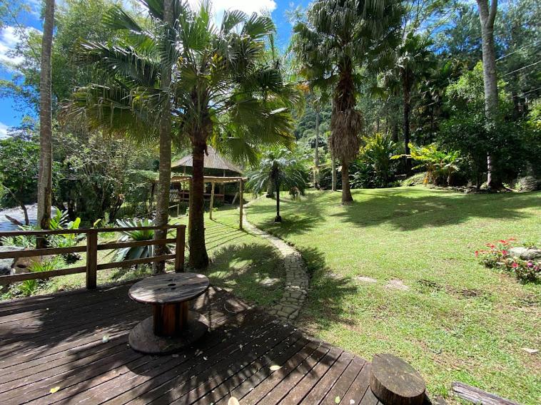 Lumiar chalé colonial lareira deck para beira rio particular e reservado área de lazer pertinho centro do bairro