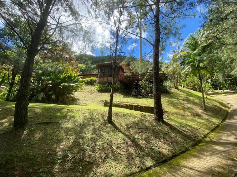 Lumiar chalé colonial lareira deck para beira rio particular e reservado área de lazer pertinho centro do bairro