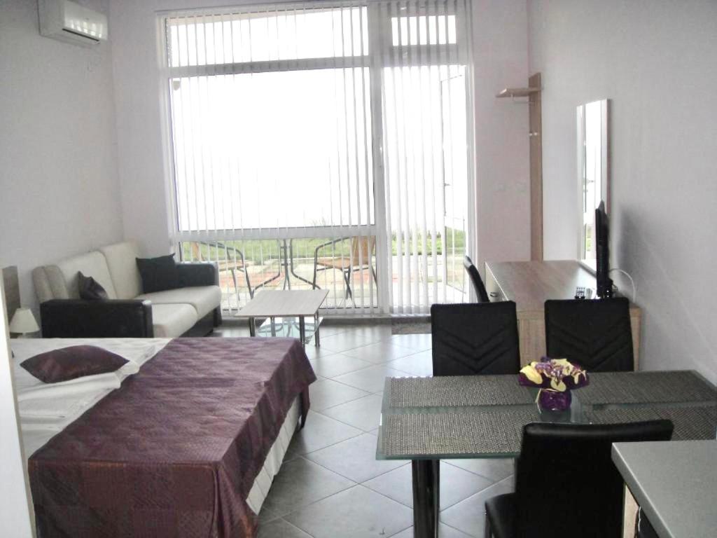 Villa Maria 2