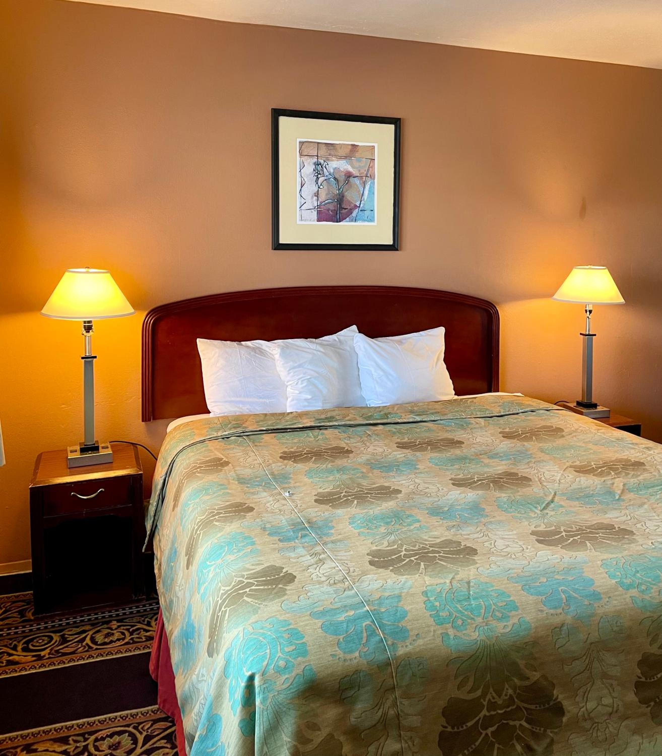 Red Bluff Inn
