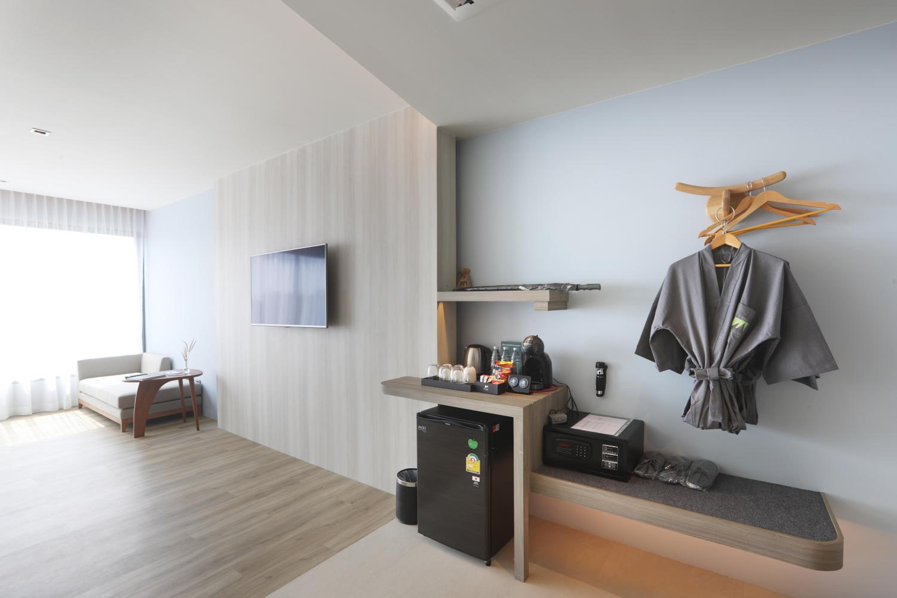 The Signature Hotel Airport 75