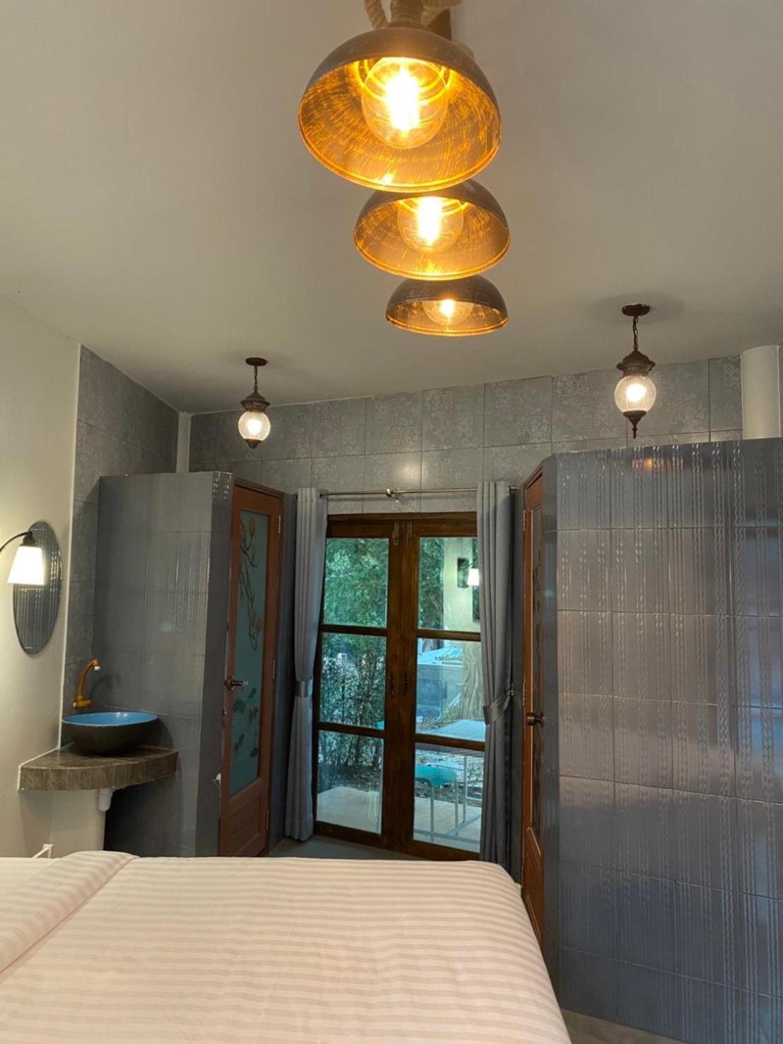 River Kwai Kiri Resort