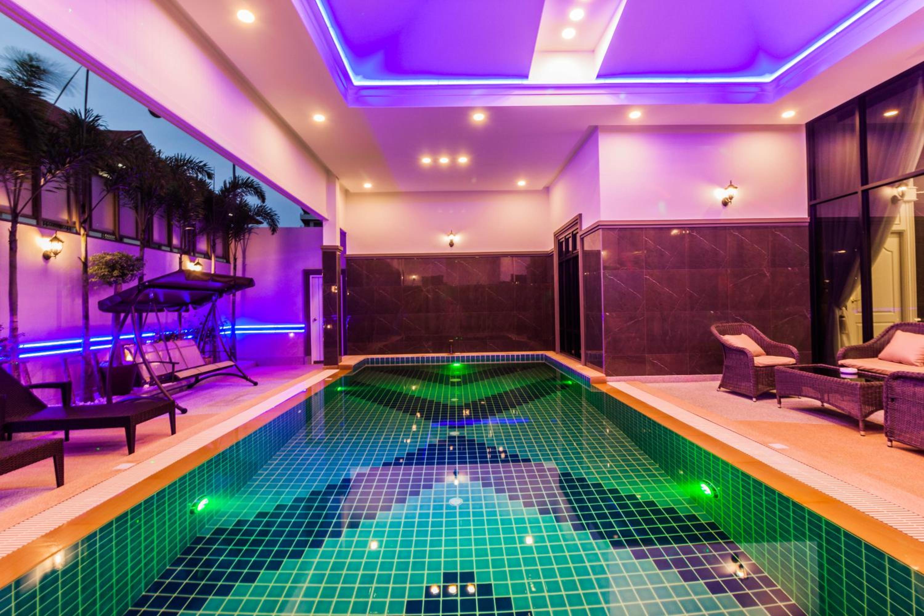 Top Pool Villa Pattaya