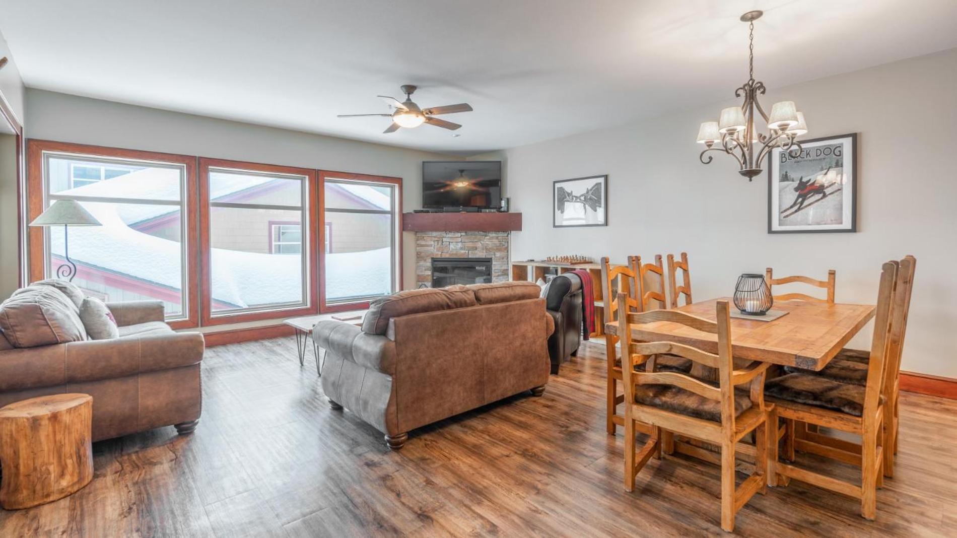 Mountain Time - Spacious w Private Hot Tub and an Amazing View view 4