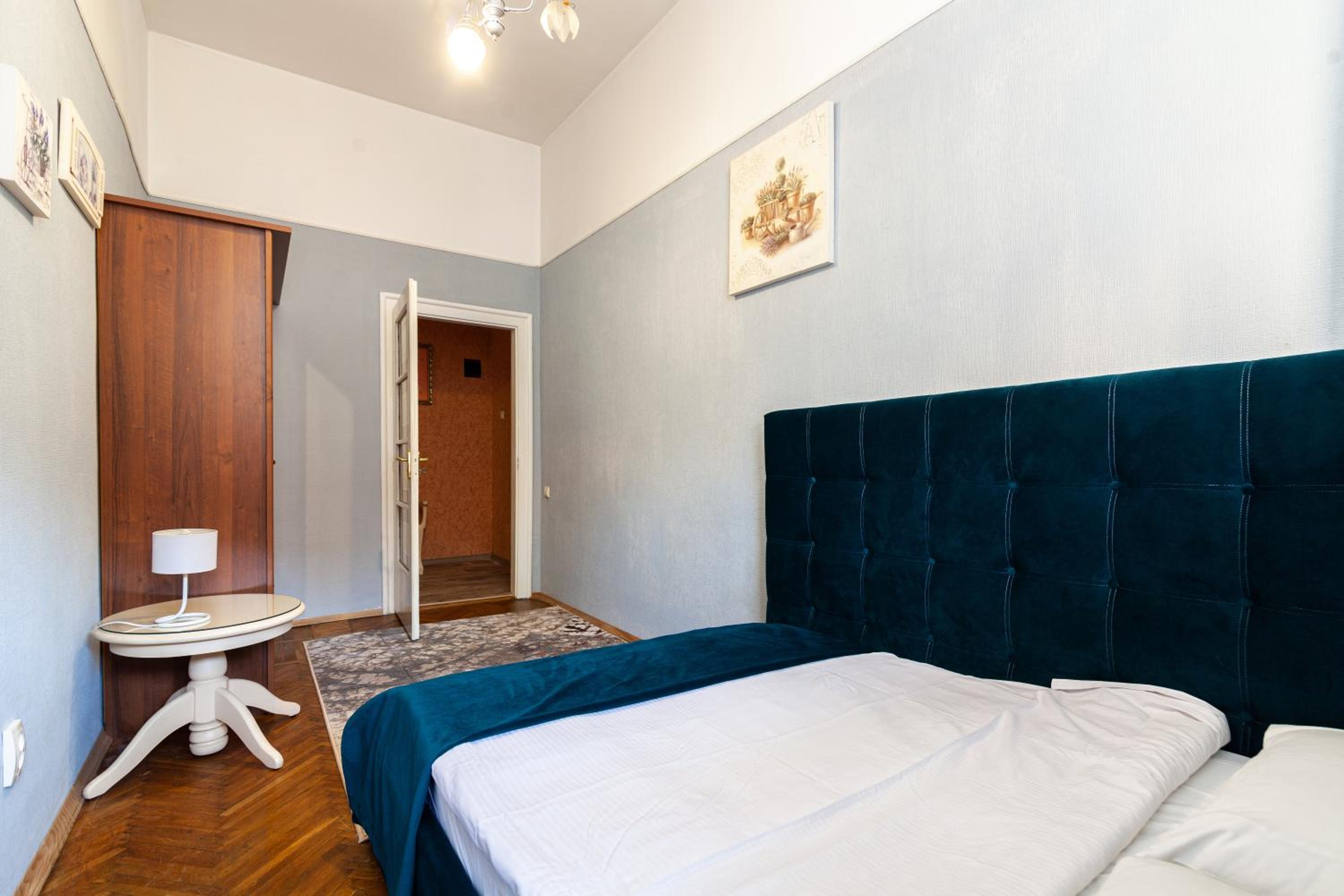 2 isolated bedrooms in the Austrian building Levia 3 view 3