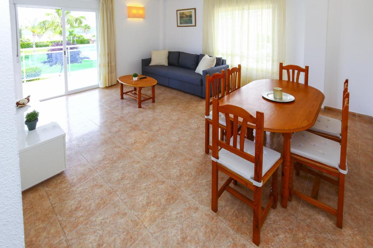 Residencial Juncos 3 Planet Costa Dorada view 5