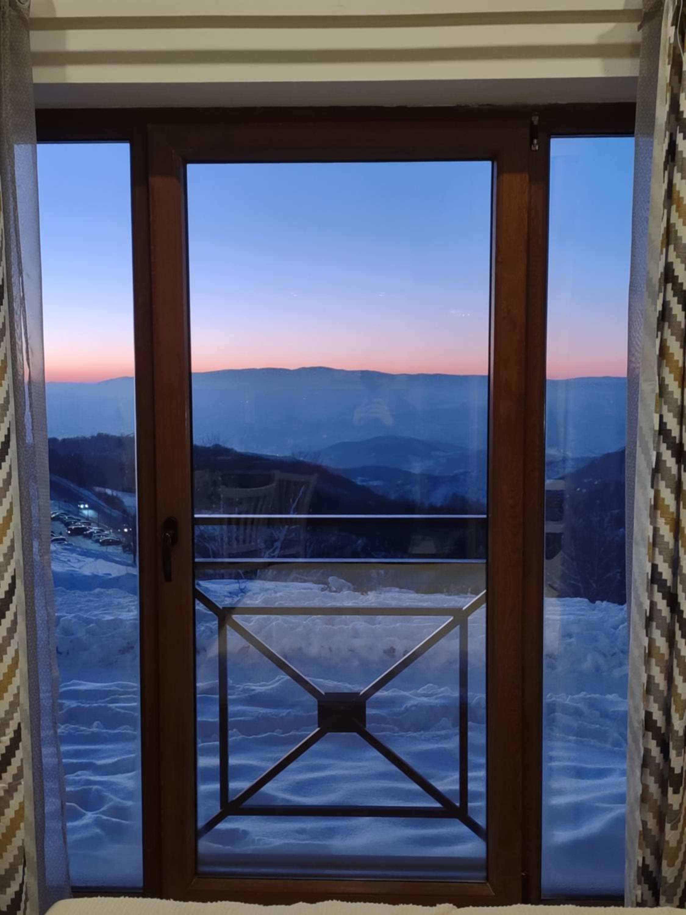 MILMARI Kop N10 view 3