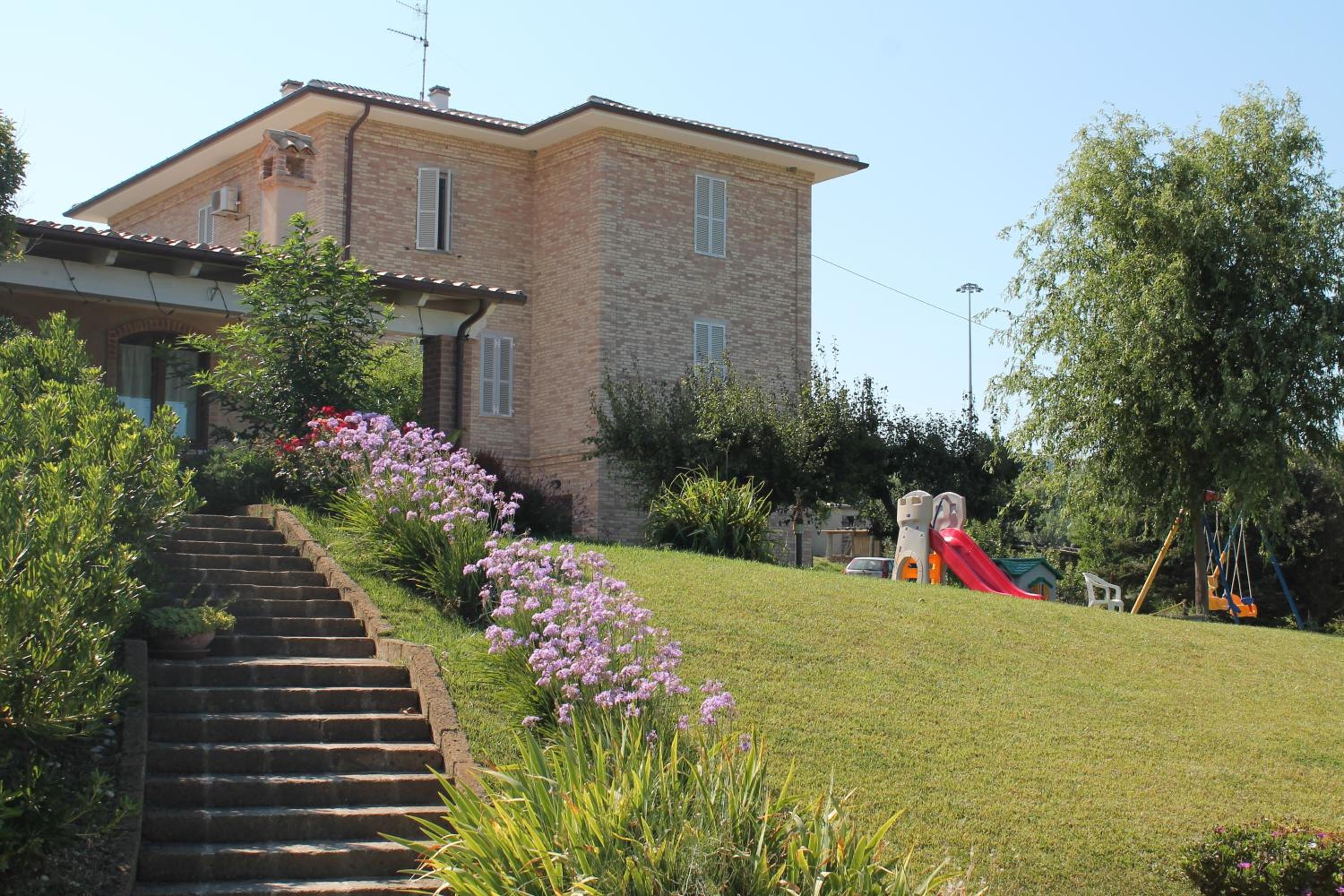 Photo 43
