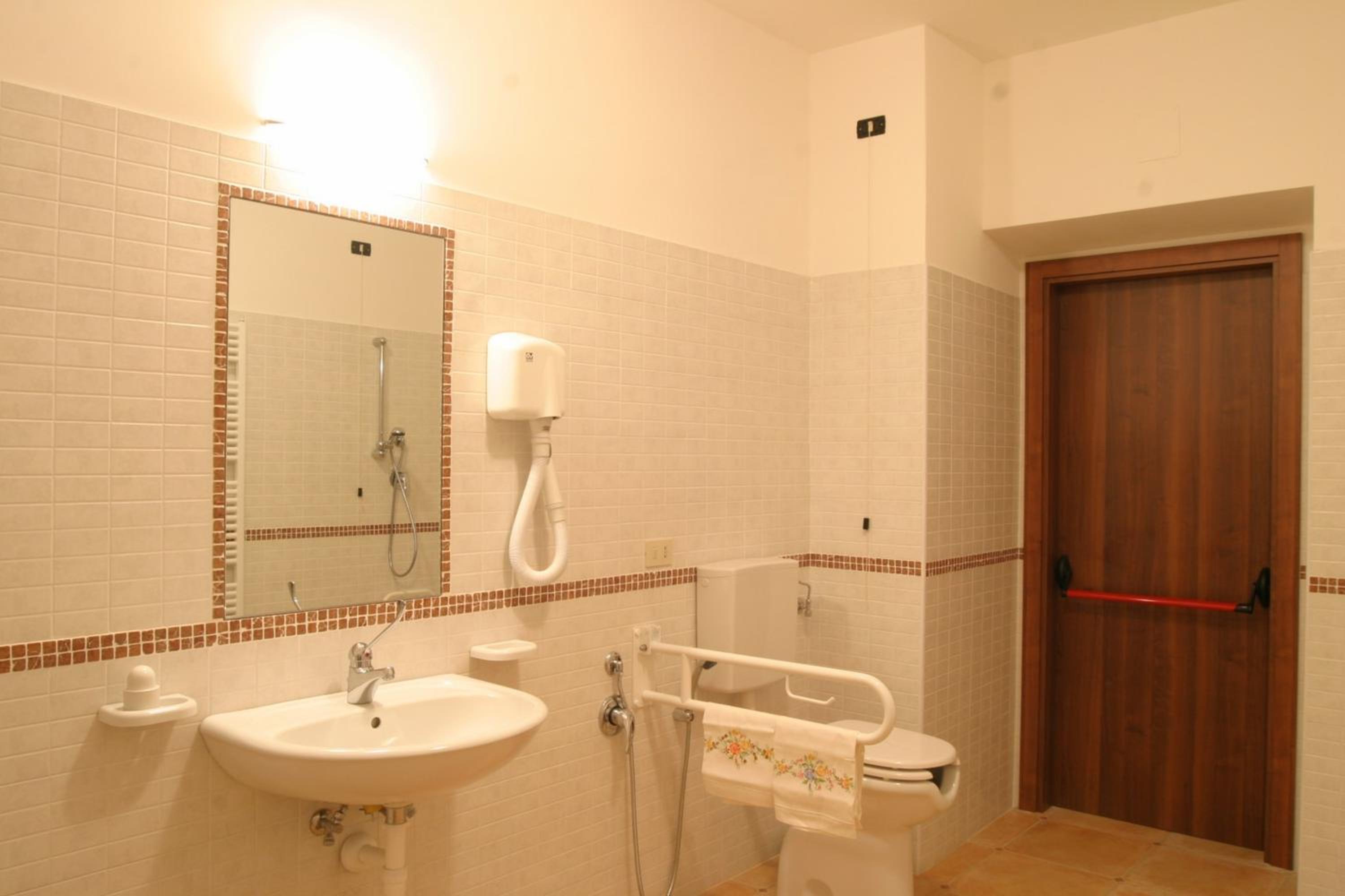 Photo 47