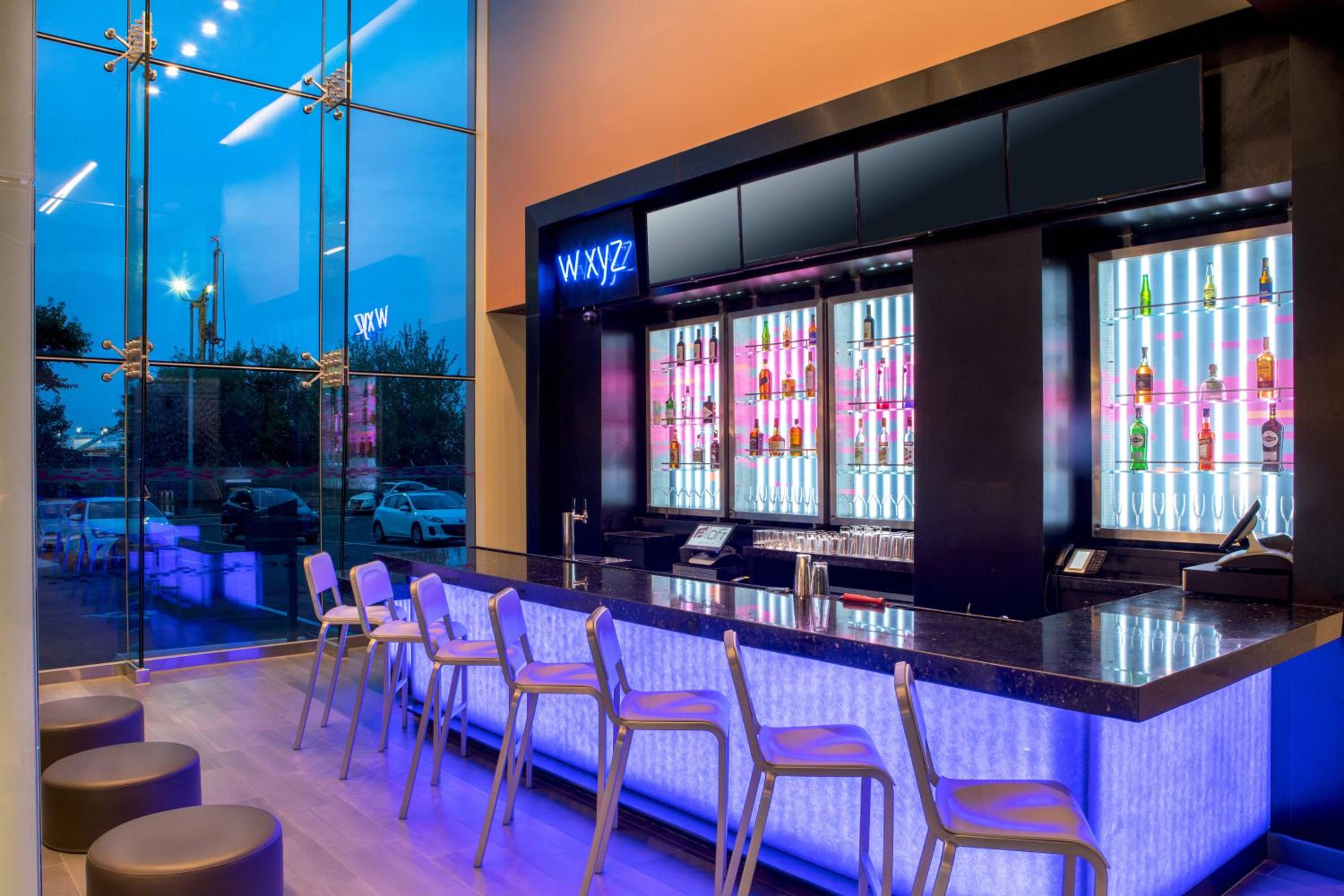 Aloft New York LaGuardia Airport - Property Image 11