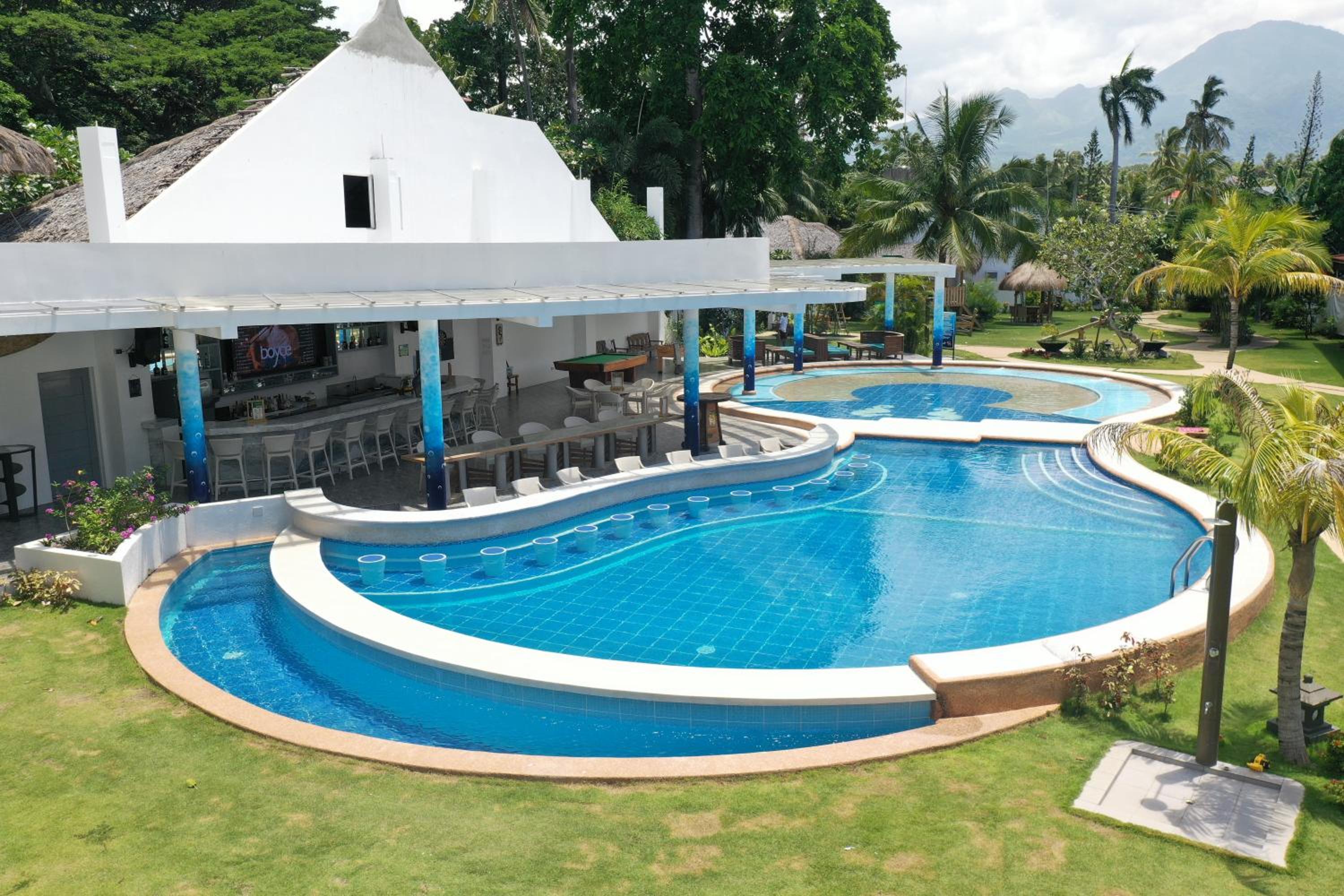 Vida Homes Condo Resort