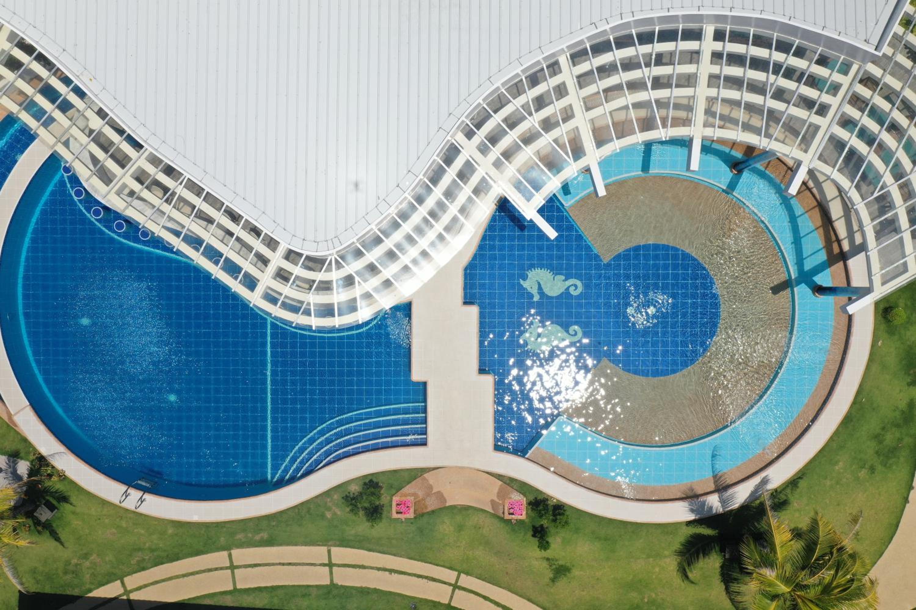 Vida Homes Condo Resort