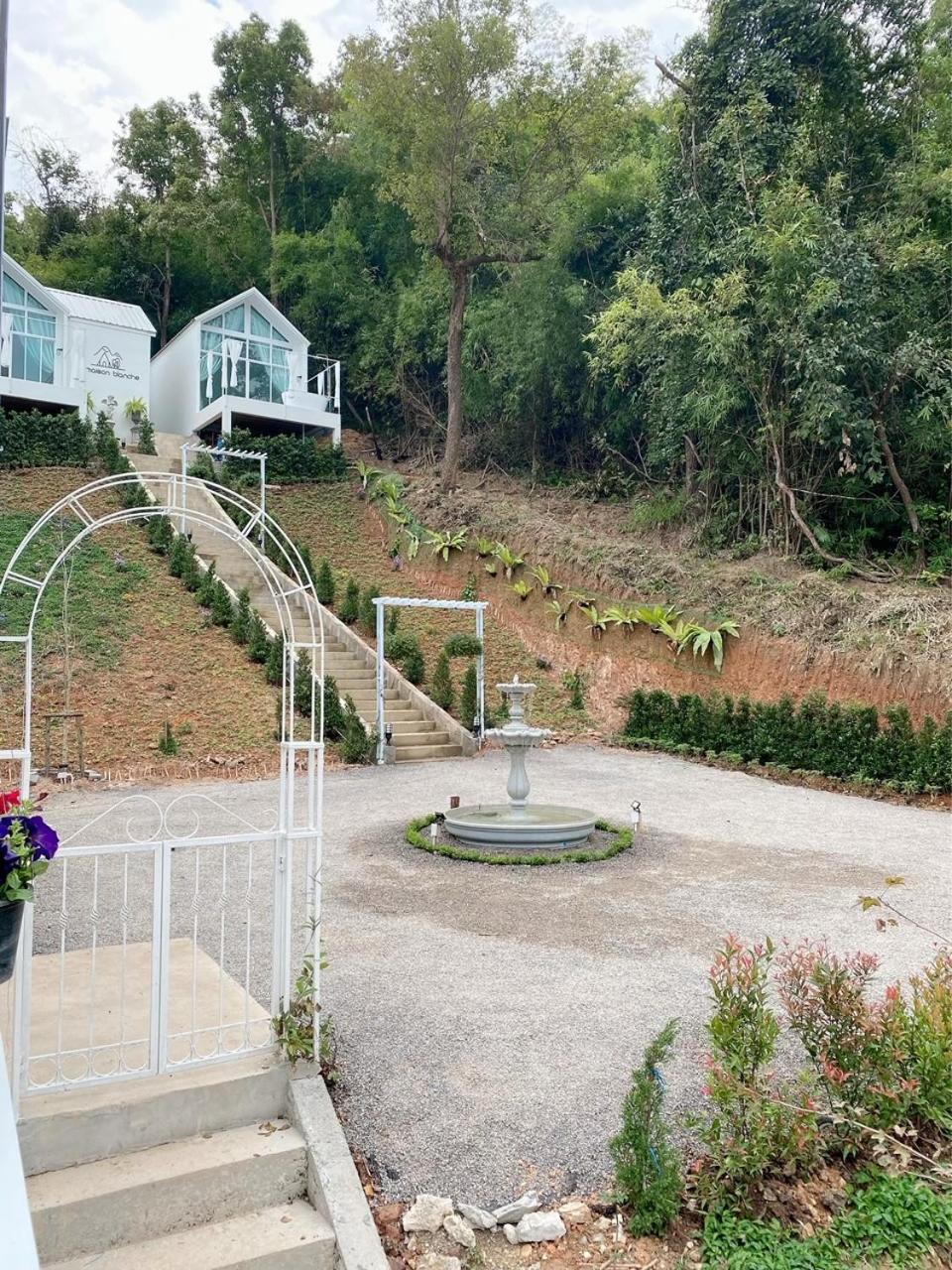 La Maison Blanche Chiang Rai Resort view 2