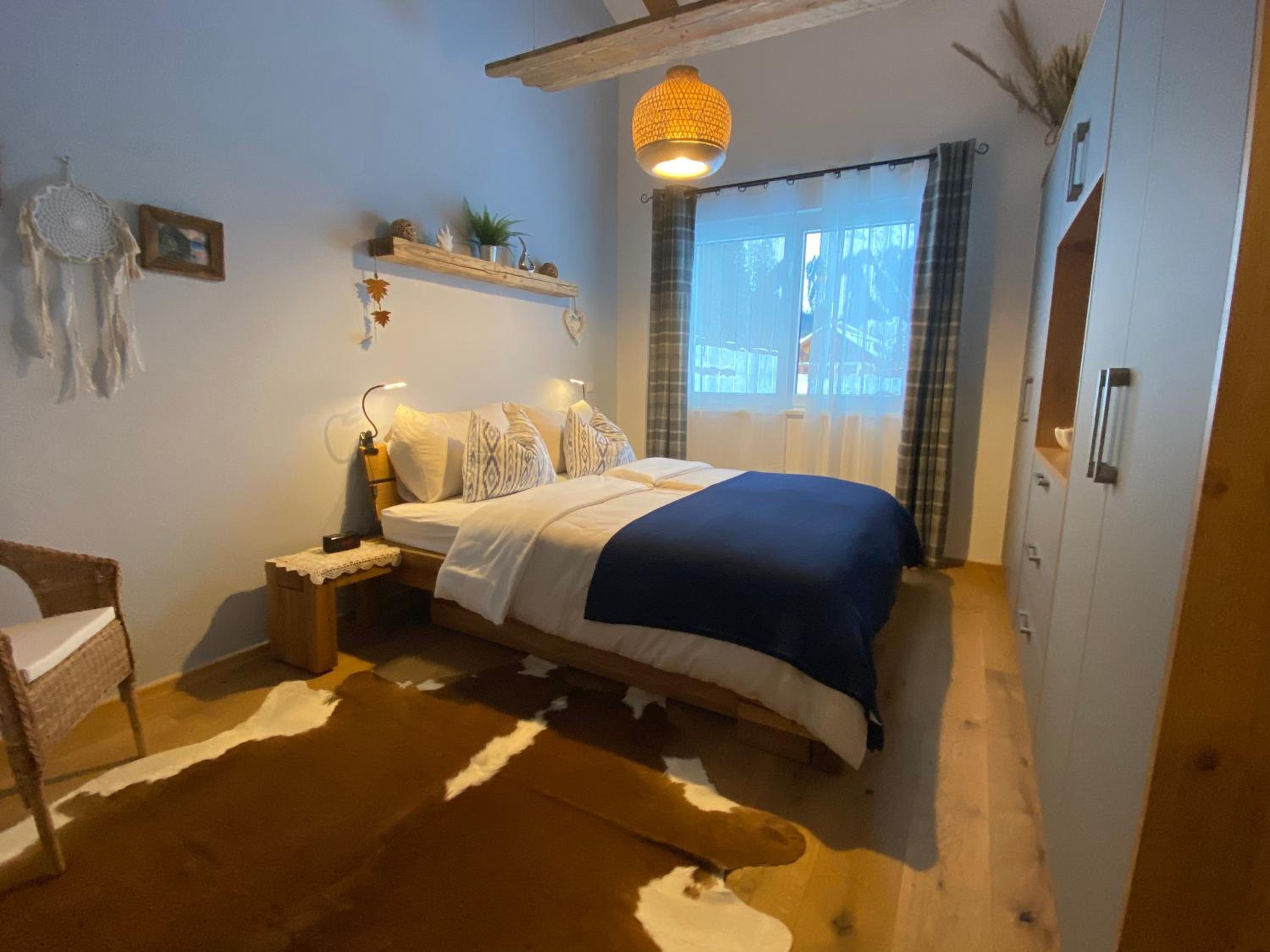 Moderne Kaminstube