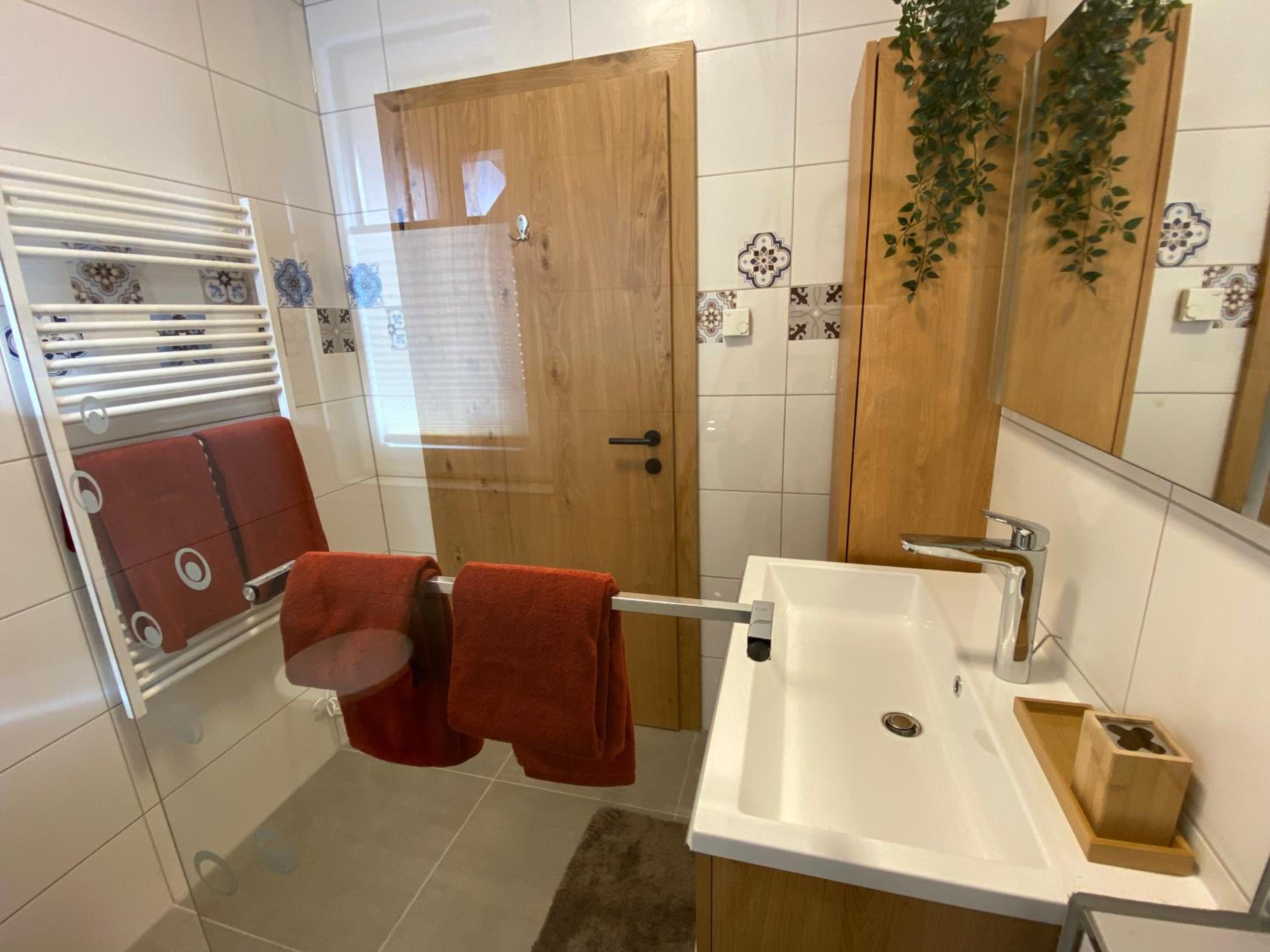 Moderne Kaminstube