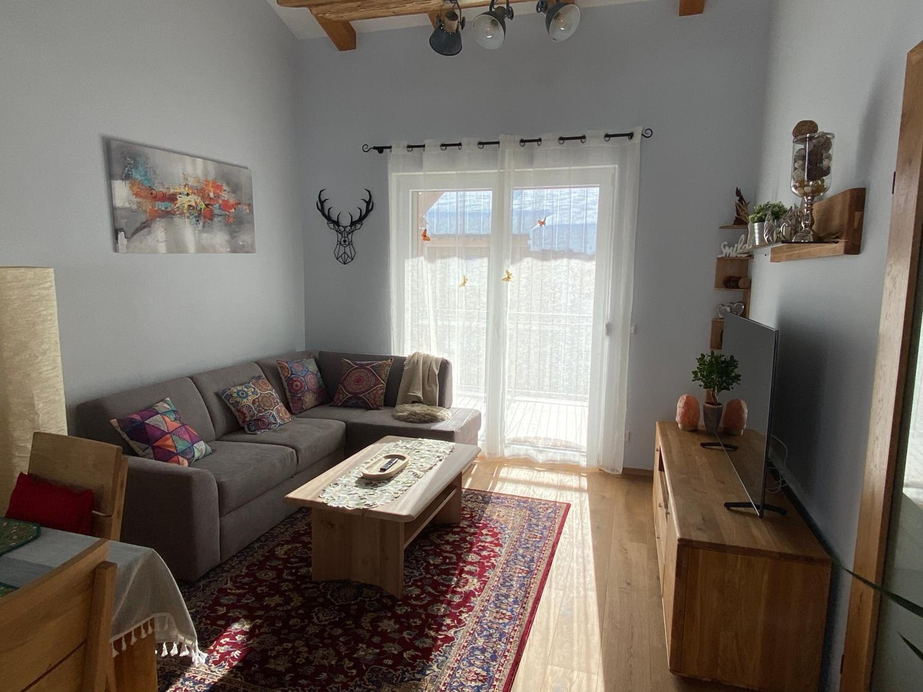 Moderne Kaminstube