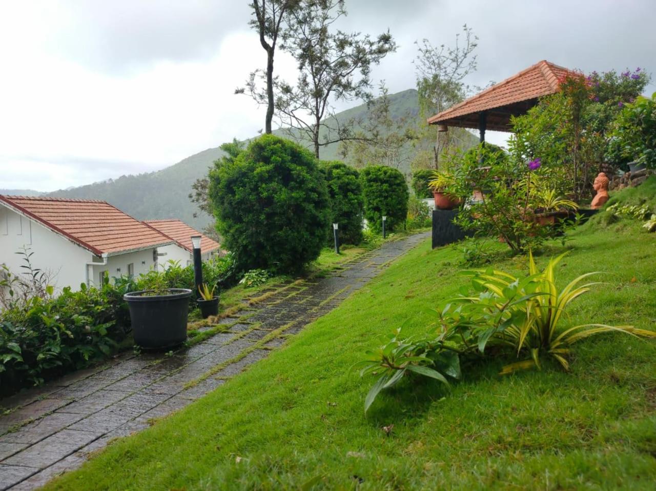 Heaven Valley Resorts Vagamon view 4