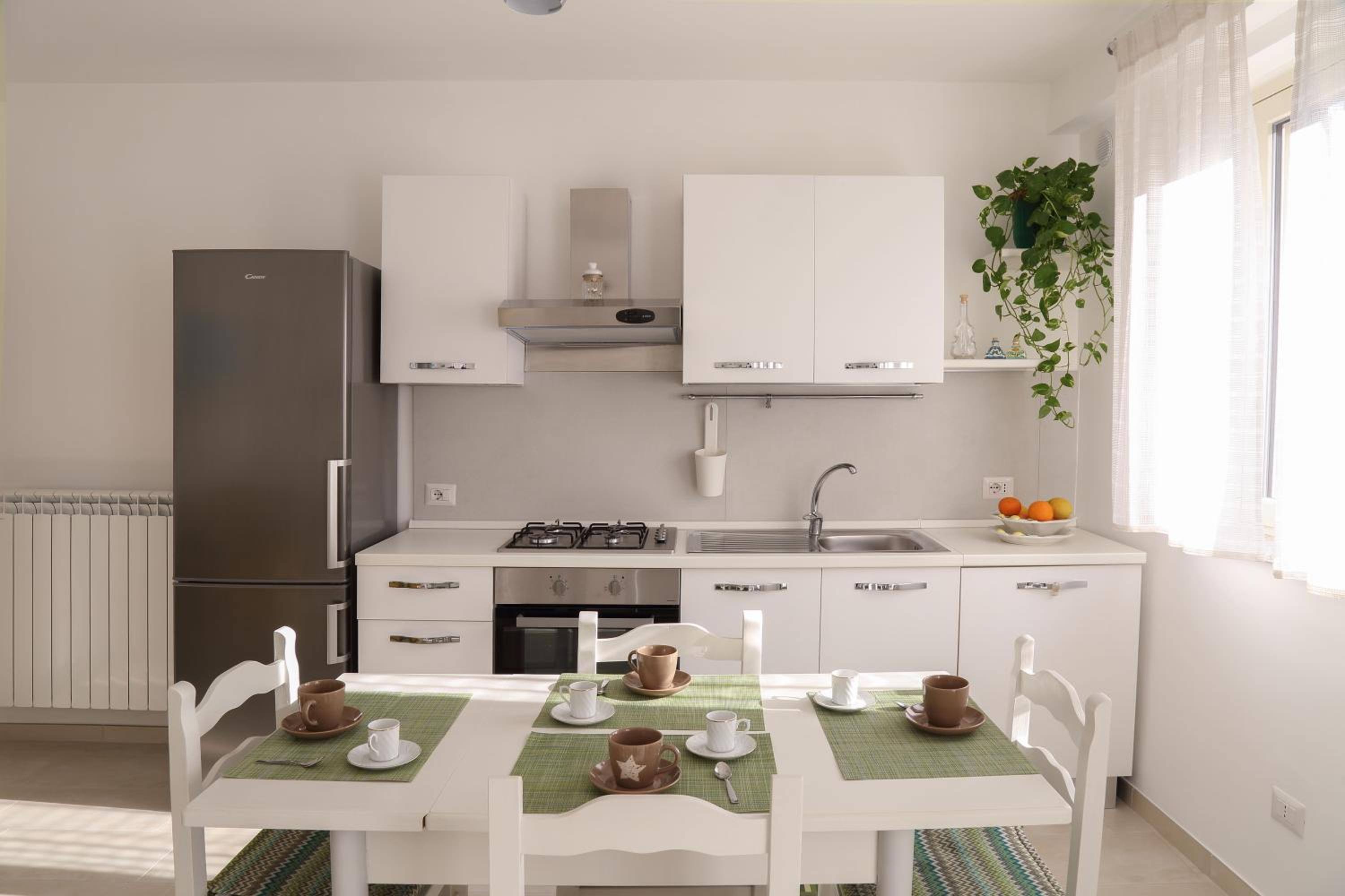 La Perla en Taormina — kitchen
