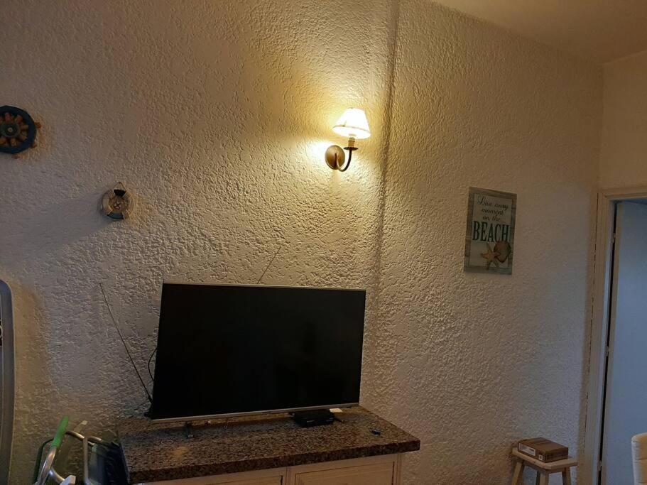 Apartamento con entrada independiente y jardín view 5