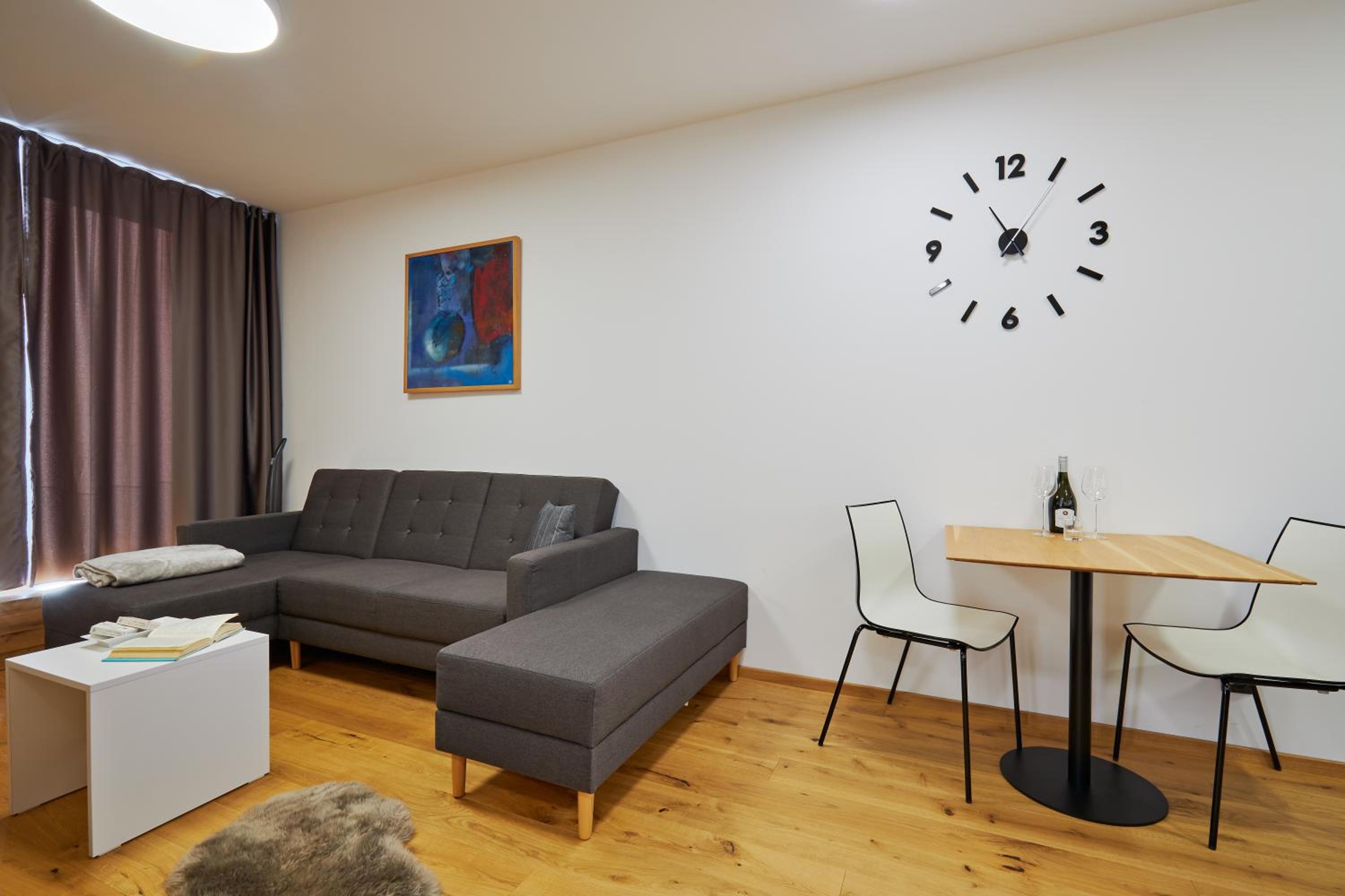 RV Apartment Onyx view 2