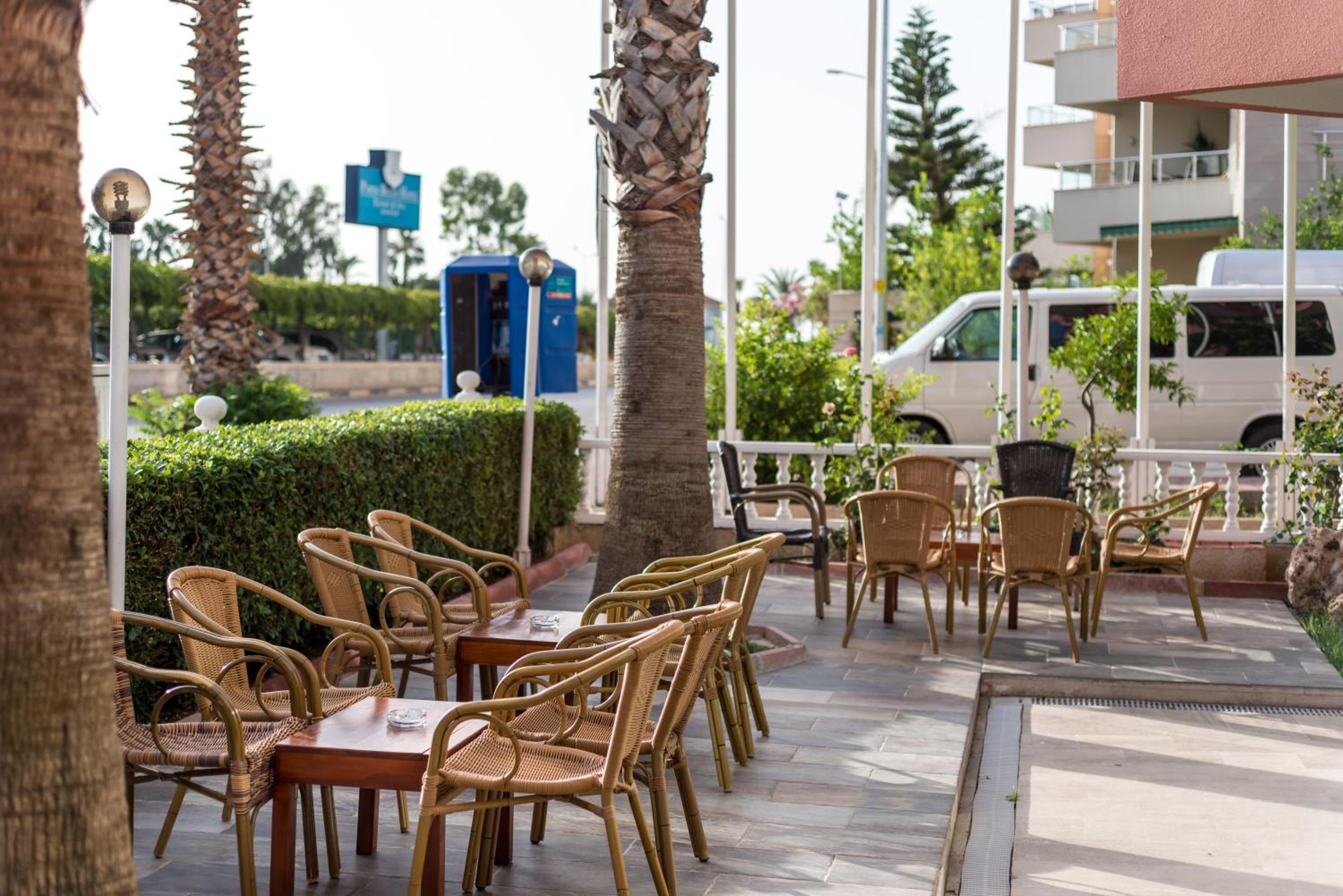 Zel Hotel - Image 50