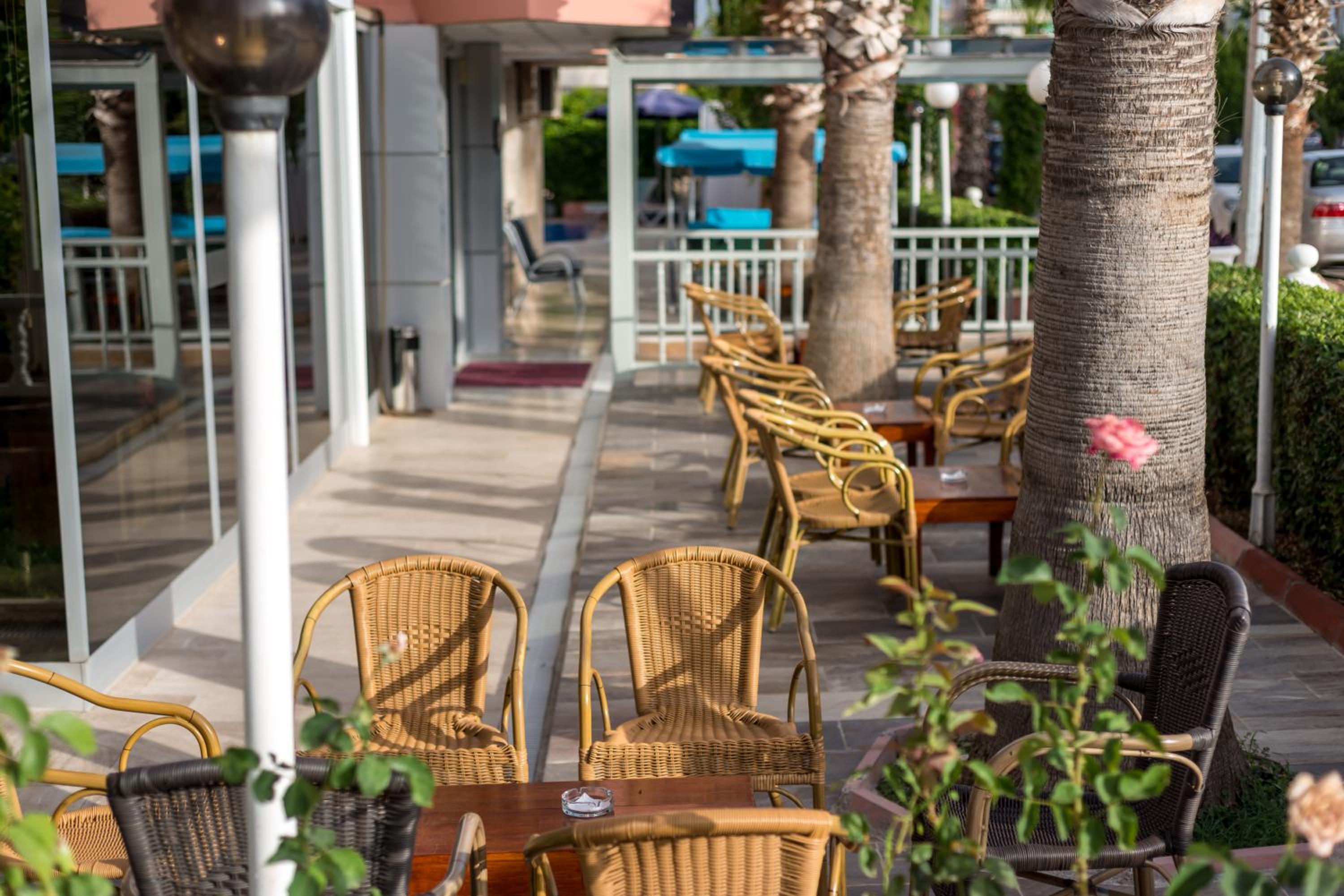 Zel Hotel - Image 52