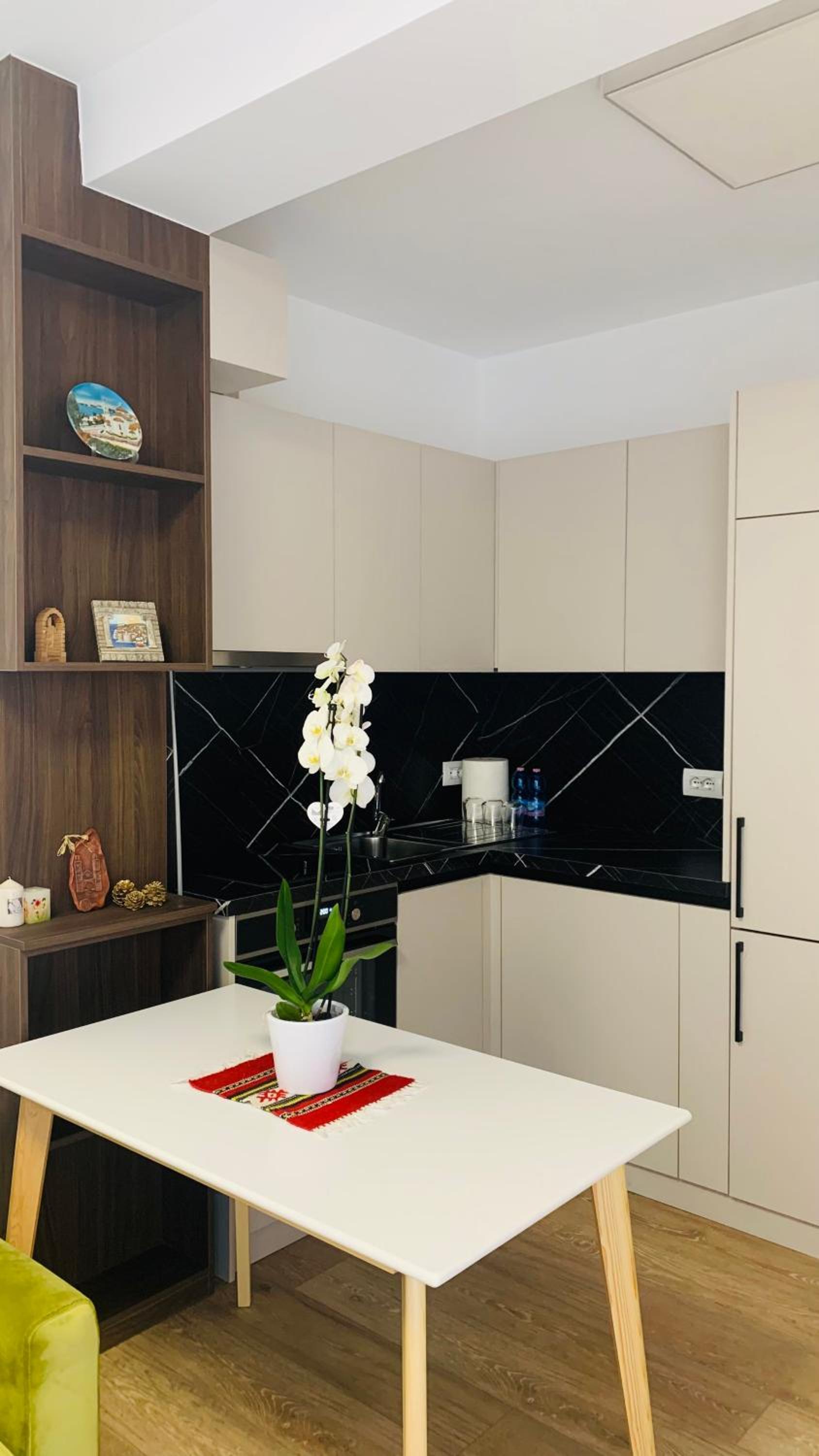 Proper Central Apartment