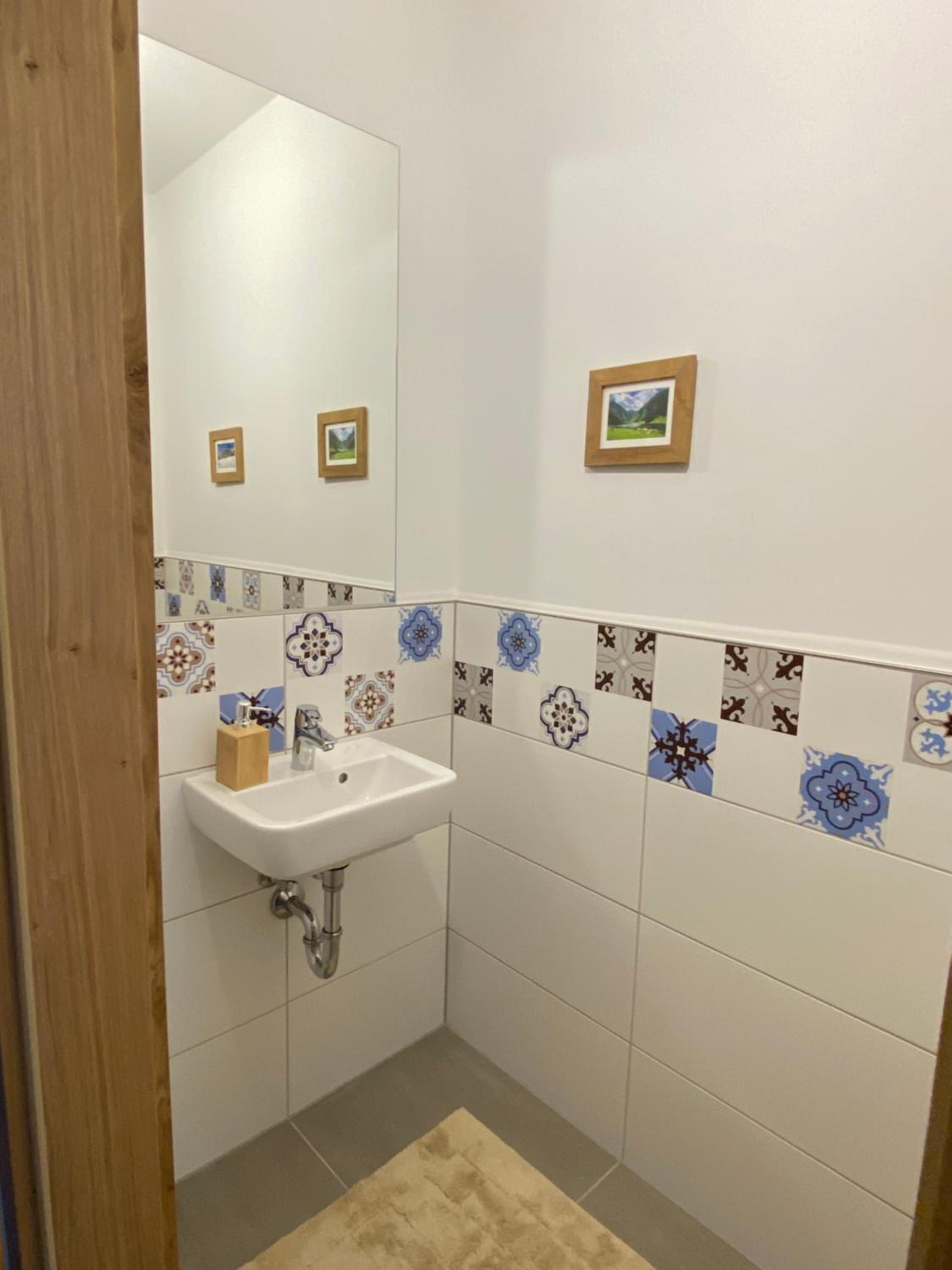 Moderne Kaminstube
