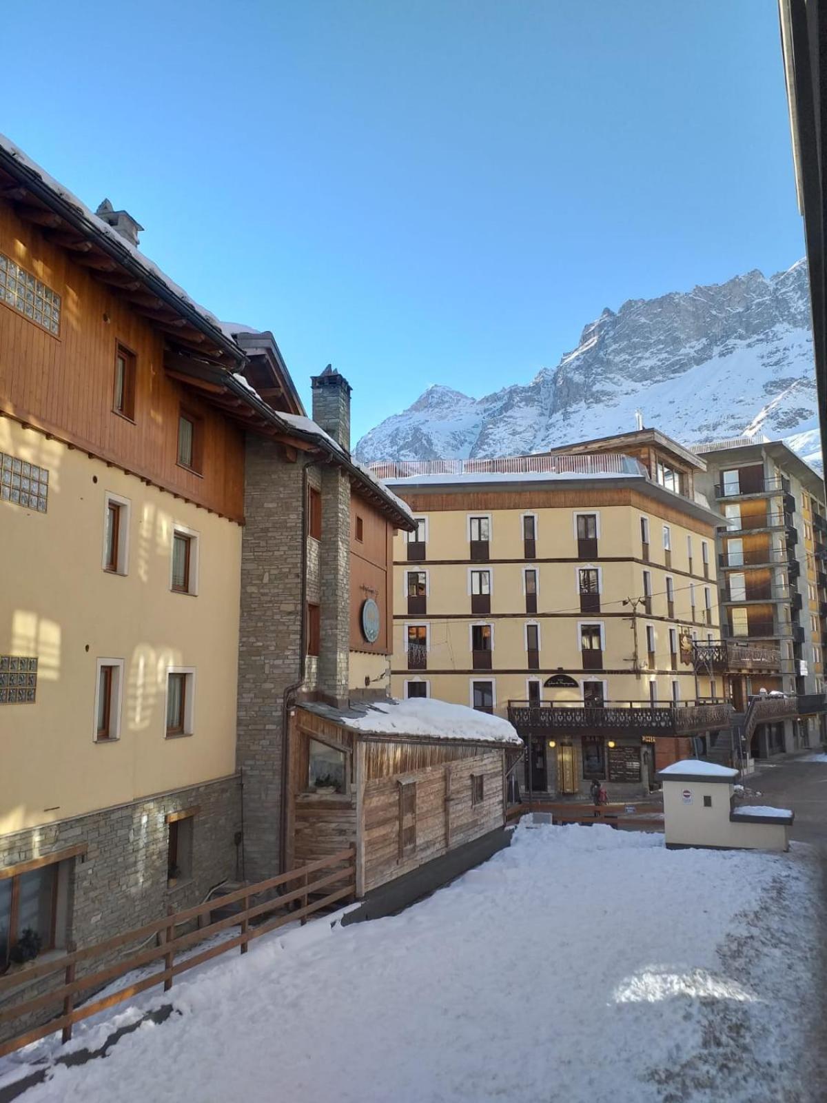 Hotel Appartamento rinnovato centralissimo a Cervinia - Image 1