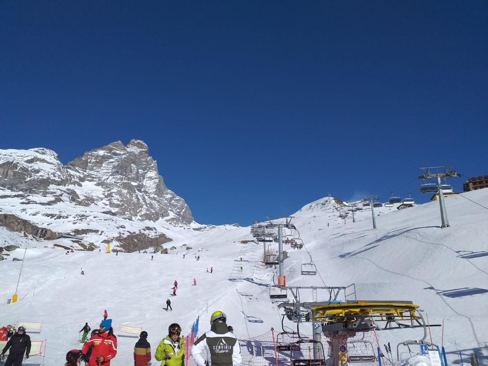 Appartamento rinnovato centralissimo a Cervinia view 2