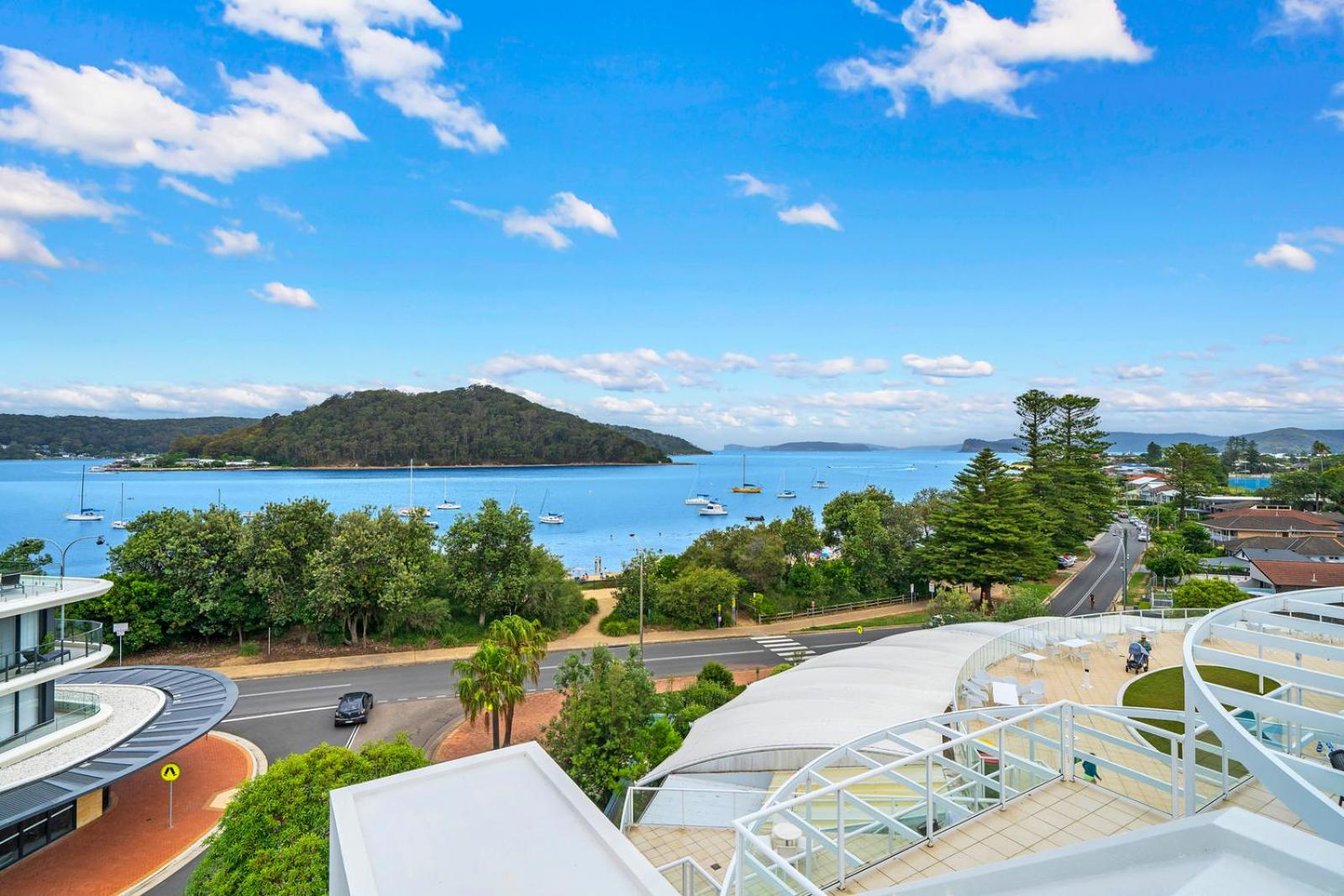 Bella Mare - 2 Bedroom Ocean View Terrace Apt