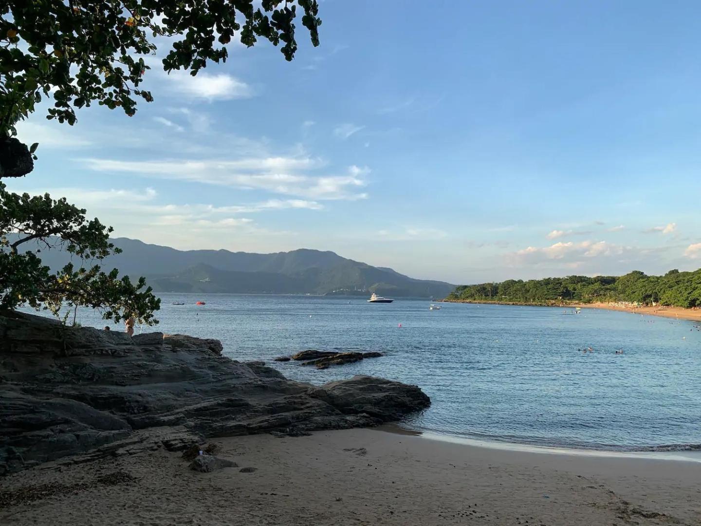 Residência em condom, 1 ou 2 suítes, vista para o mar, Praia do Curral, Ilhabela